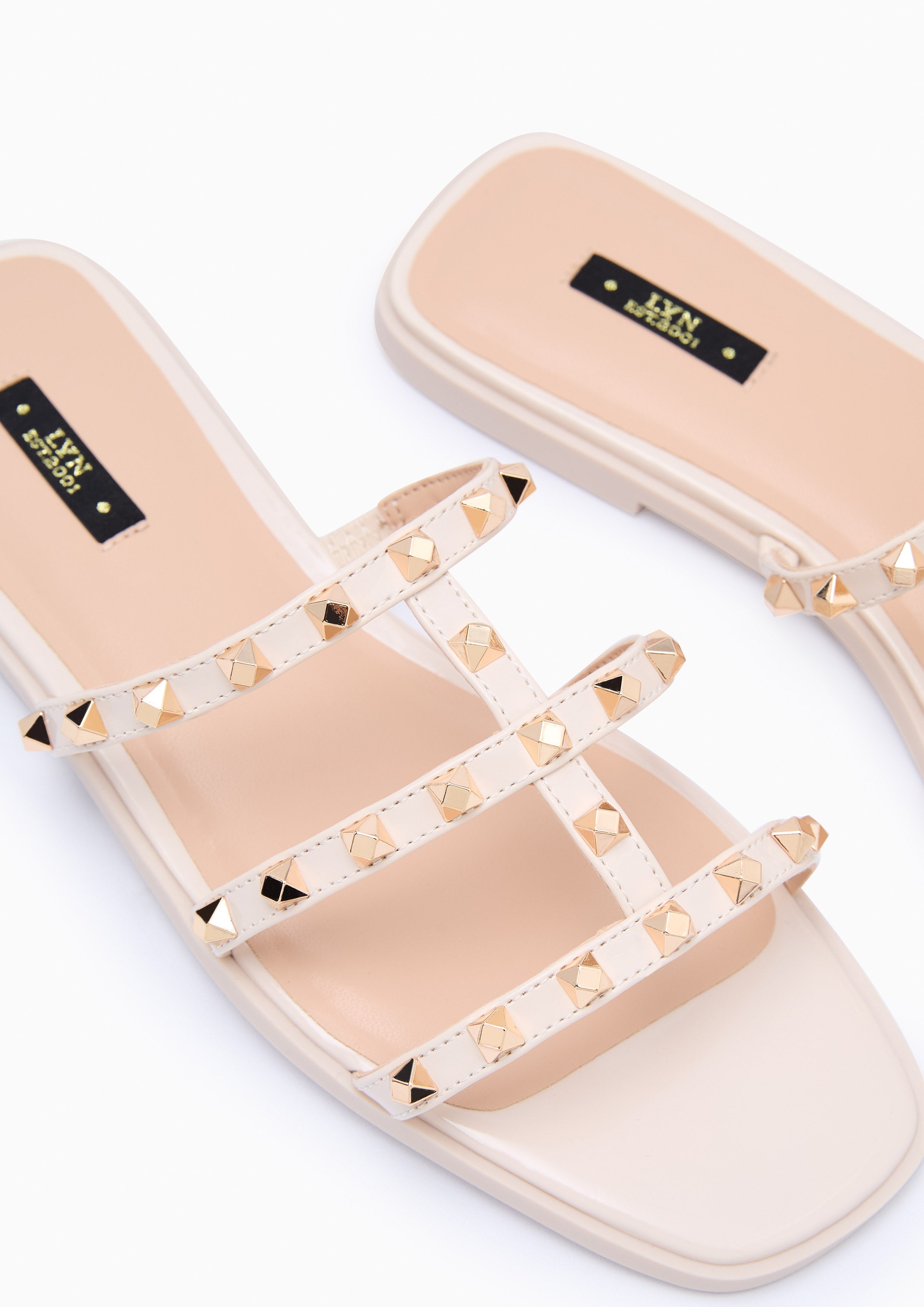 Linda Flats And Sandals - Ivory