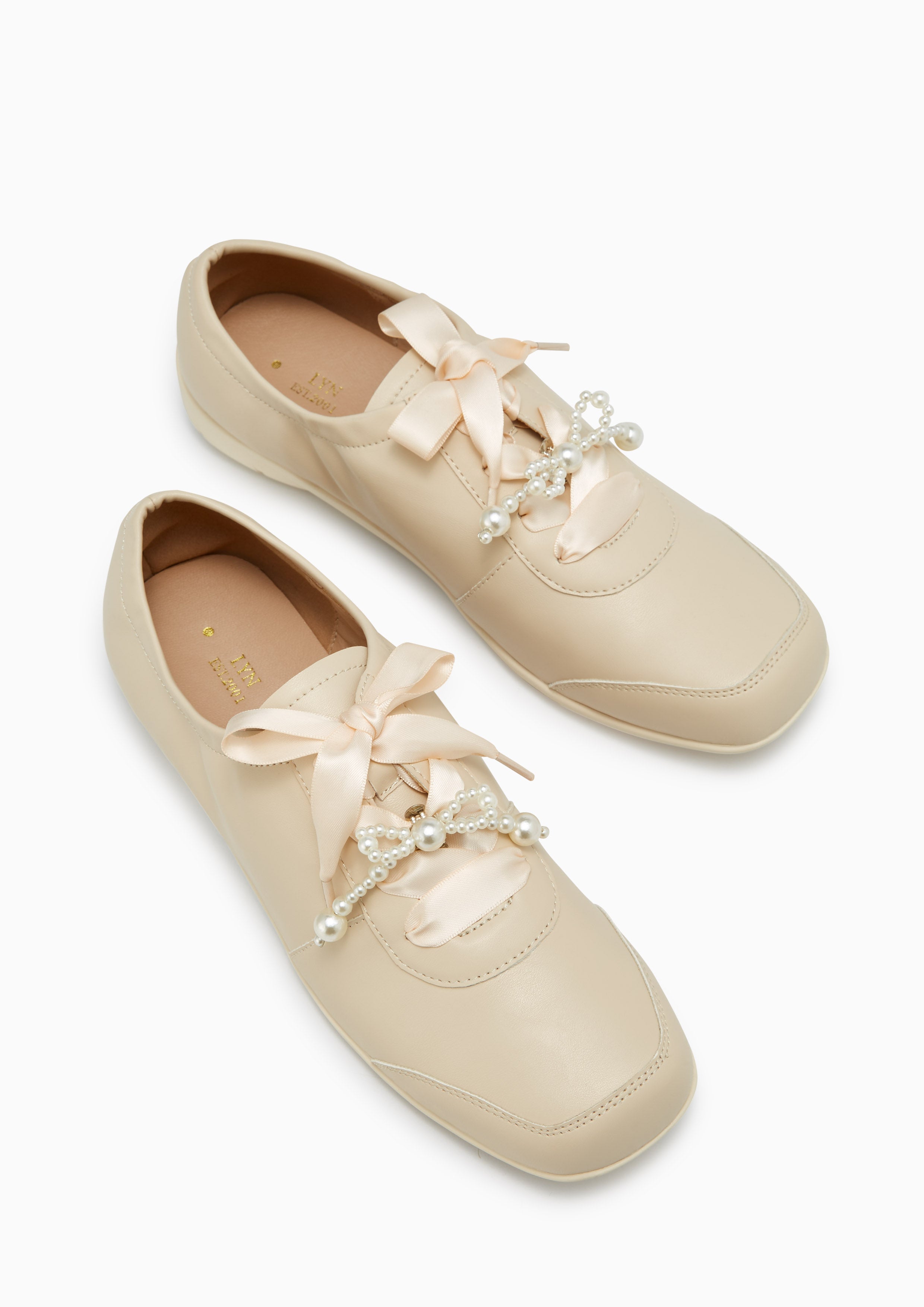 Blakely Flats And Sandals - Ivory