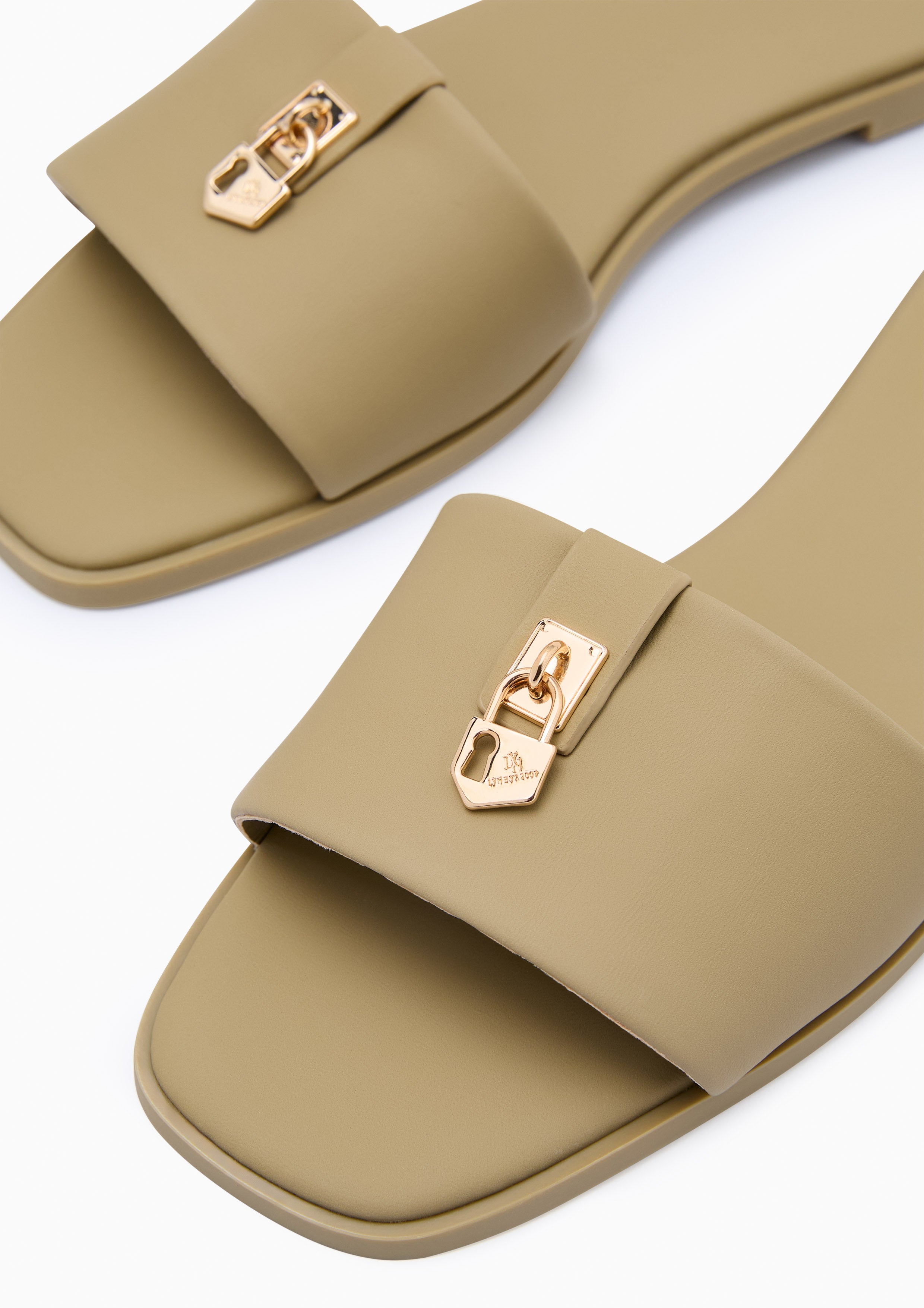 Neutra Flats And Sandals - Olive