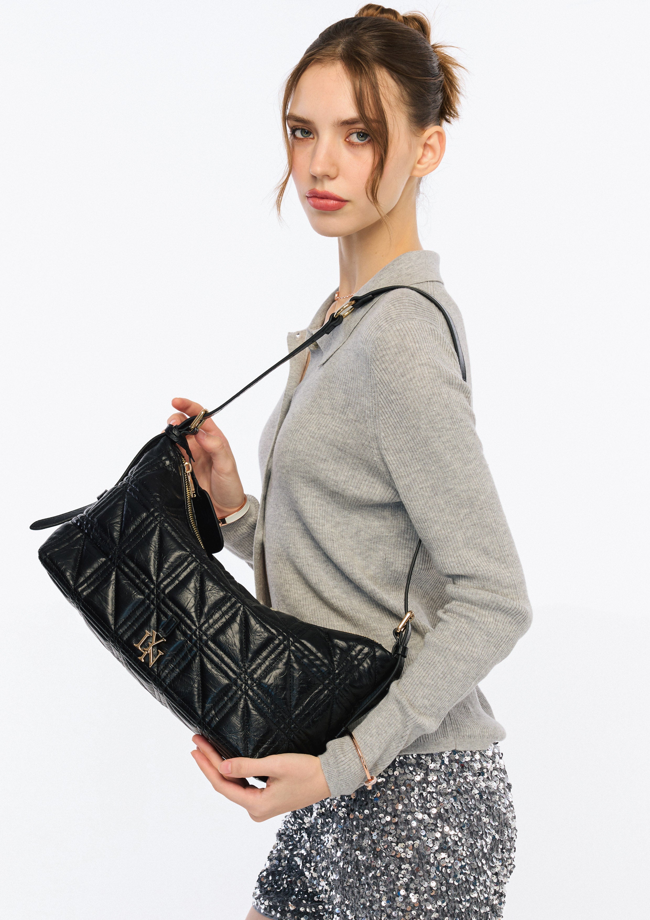 Daniela Xl Shoulder Bag - Black