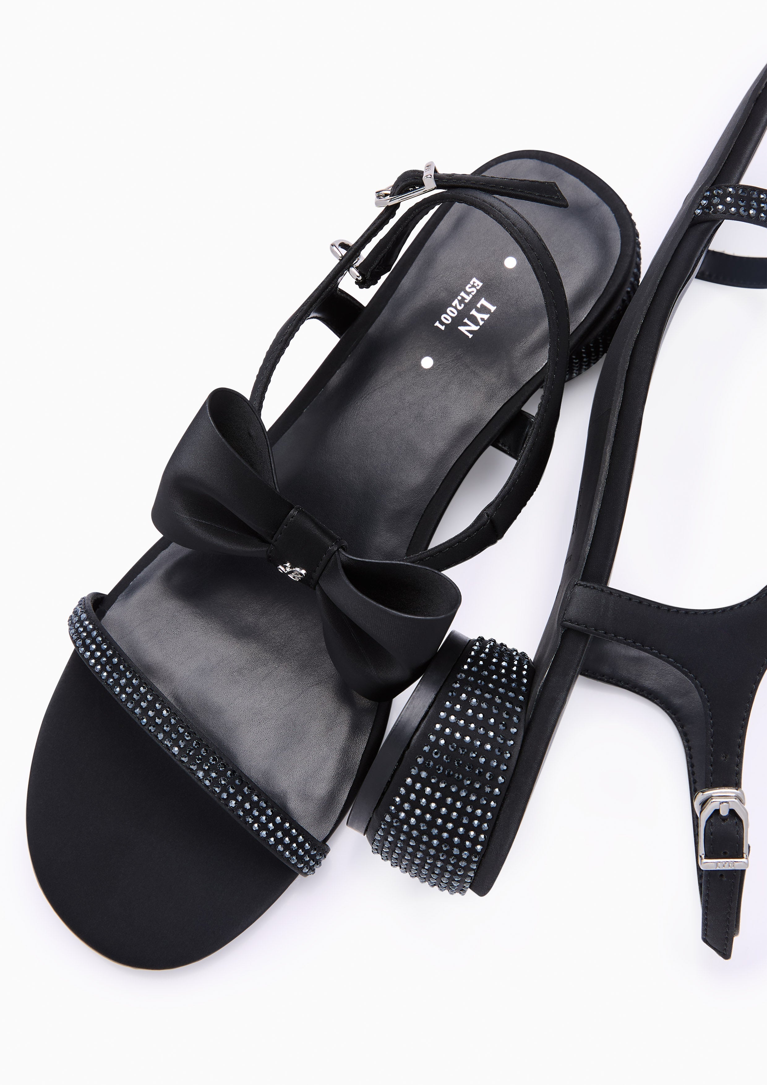 Lulana Flats And Sandals - Black