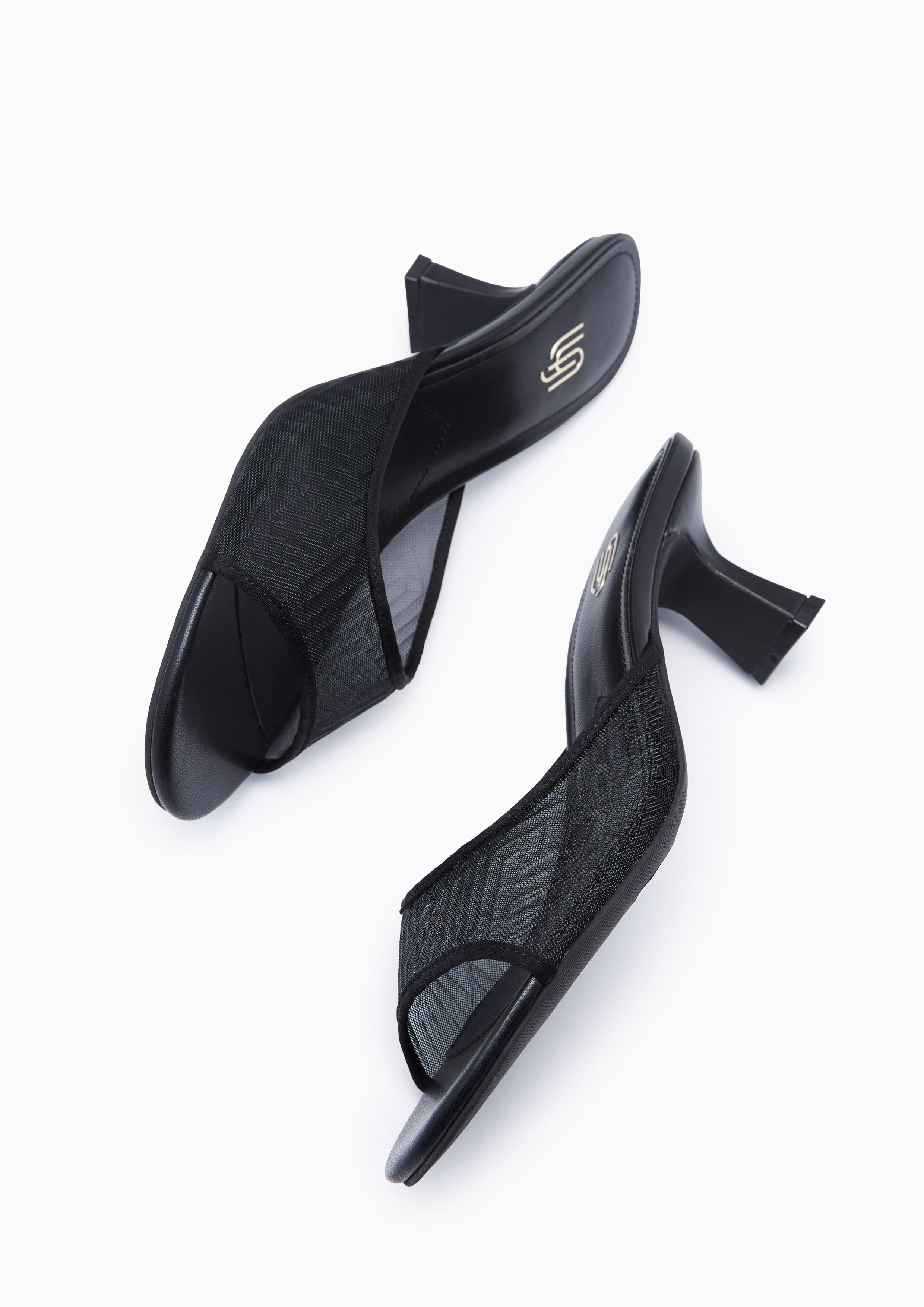 Lottie Infinite Flats And Sandals - Black