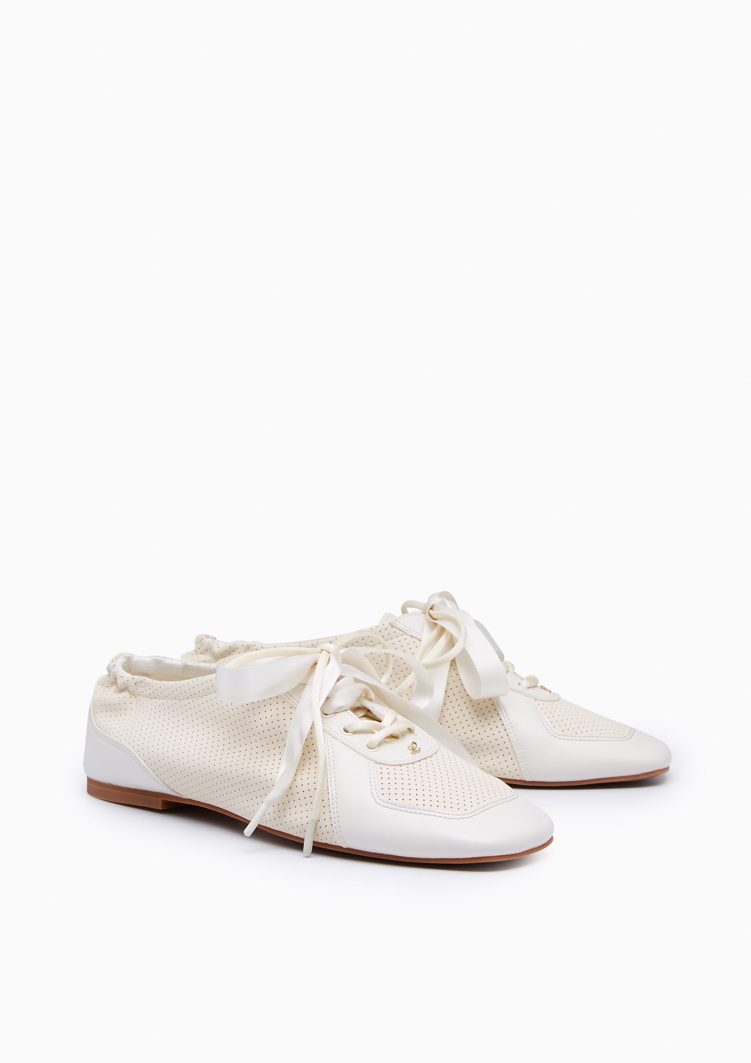 Puffe Sneakers - Ivory