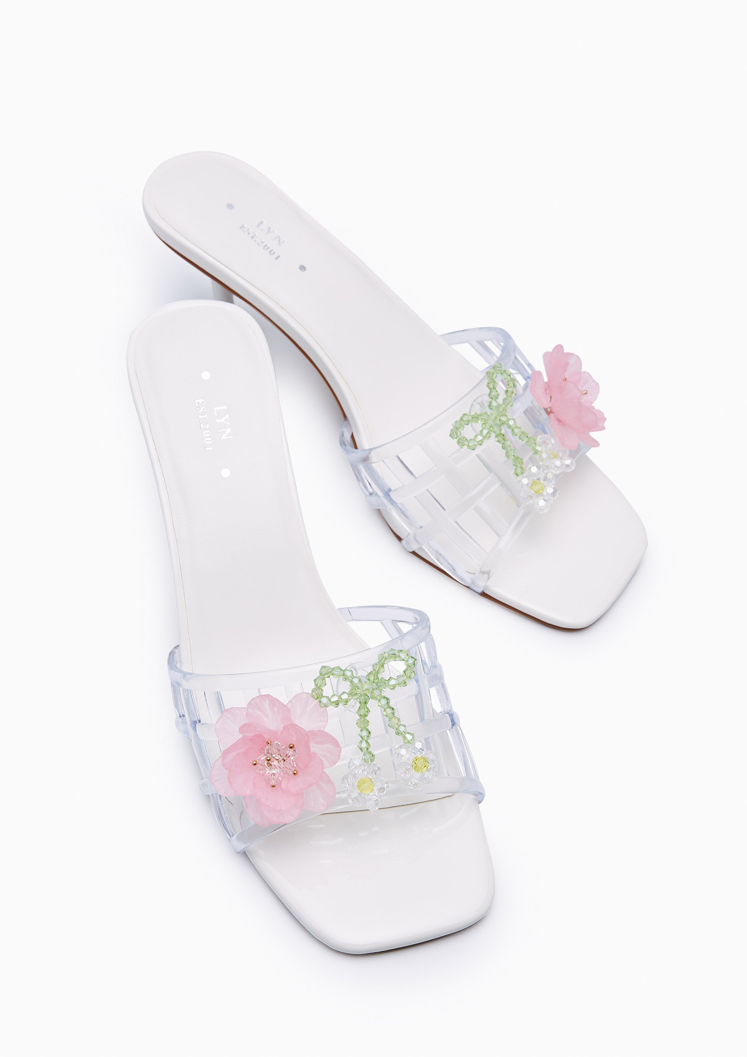 Jellaty Mid Flats And Sandals - White
