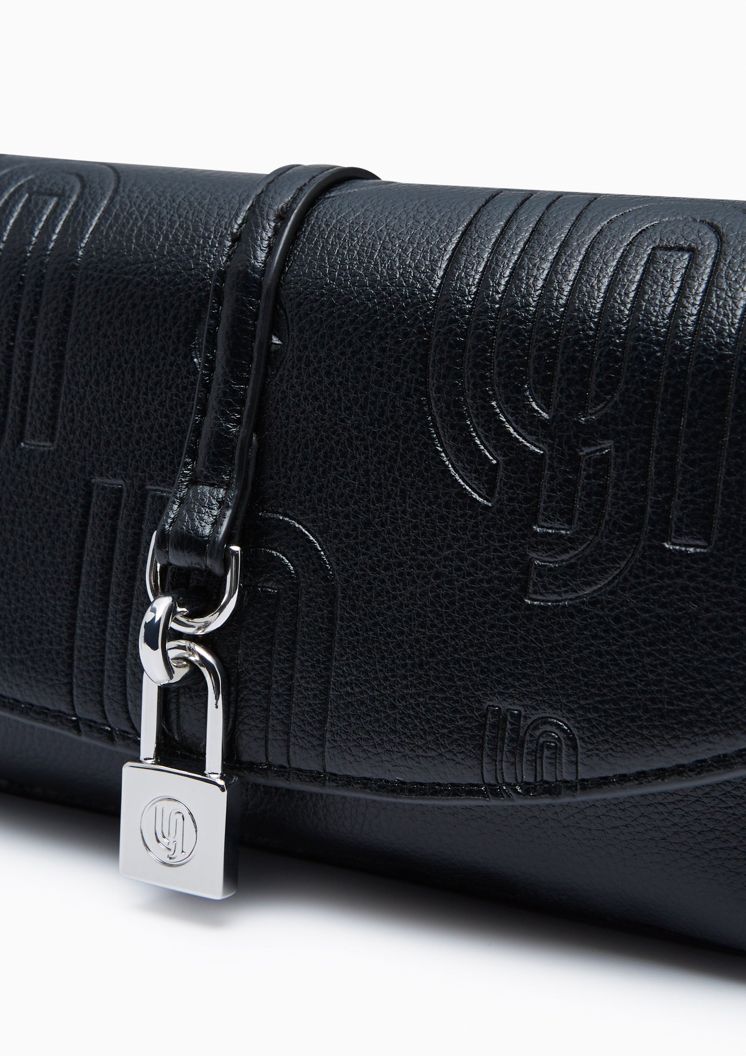 Britannia Infinite Wallets On Chain - Black