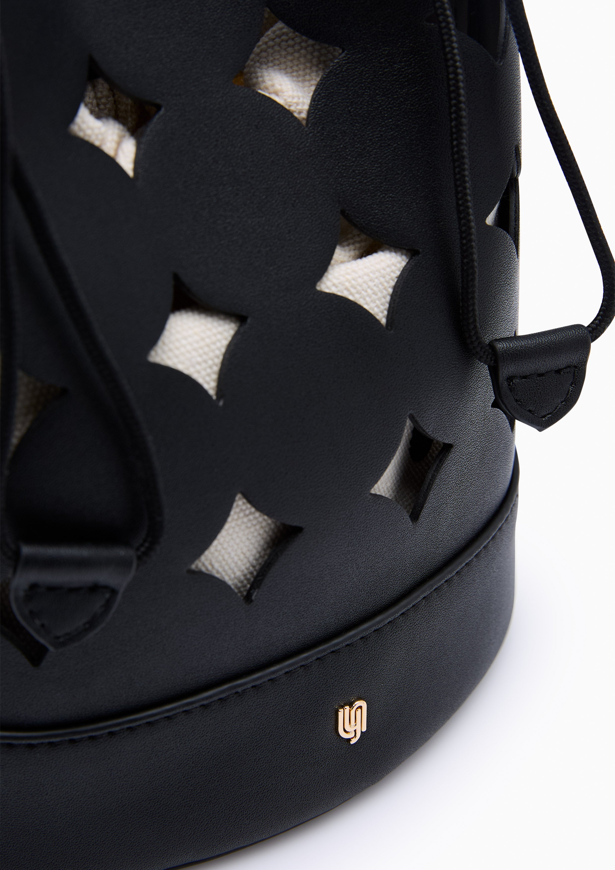Abeny Infinite Bucket Bag - Black