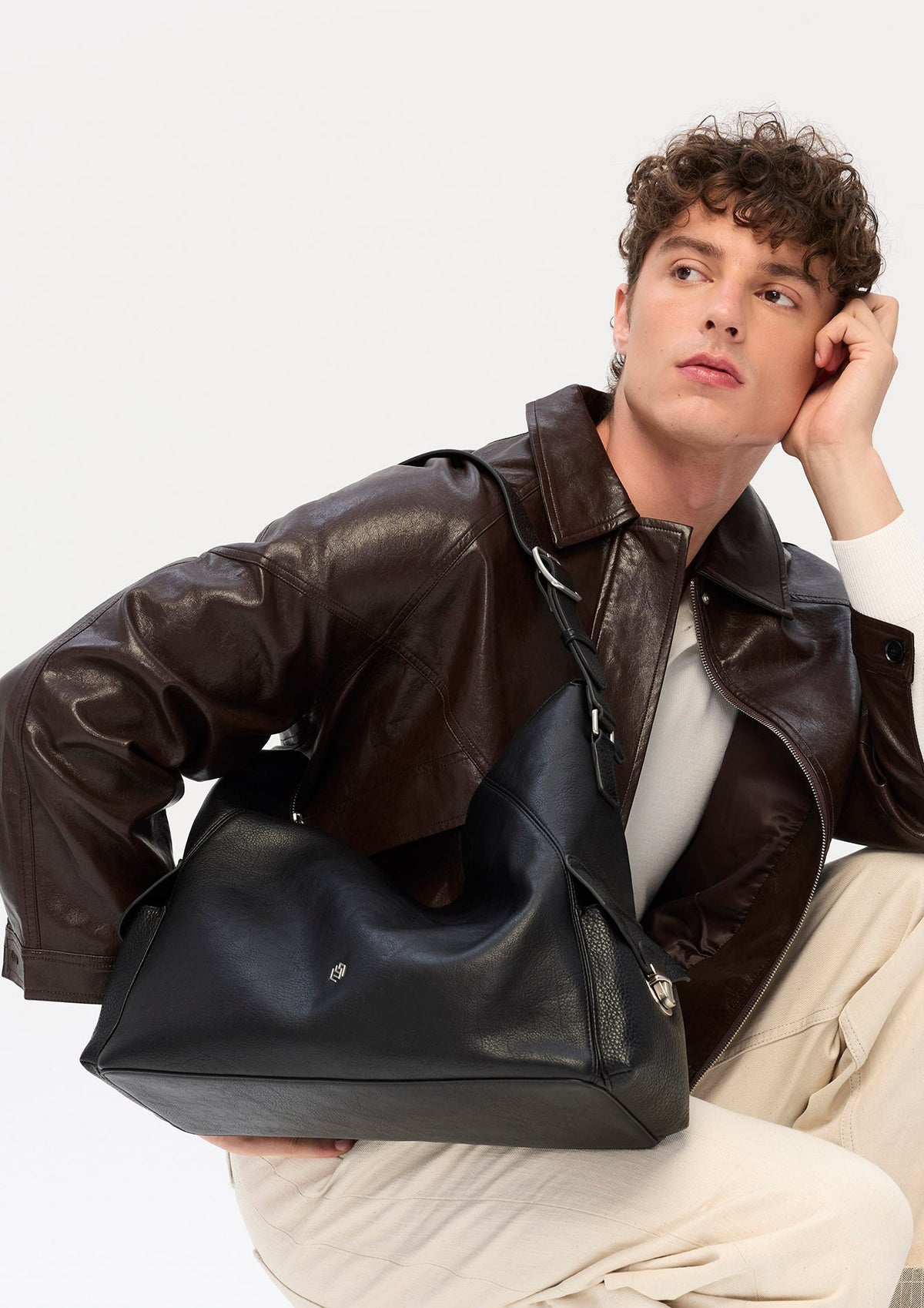 Everest Homme Infinite Hobo Xl Shoulder Bag - Black