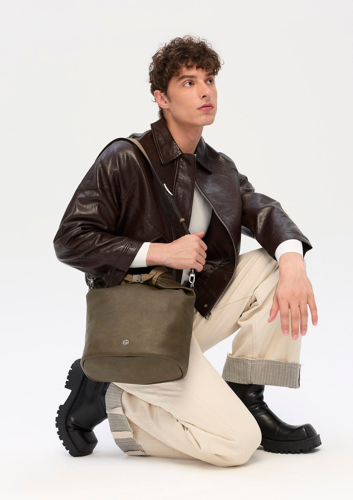 Everest Homme Infinite Bucket Shoulder Bag - Dark Green