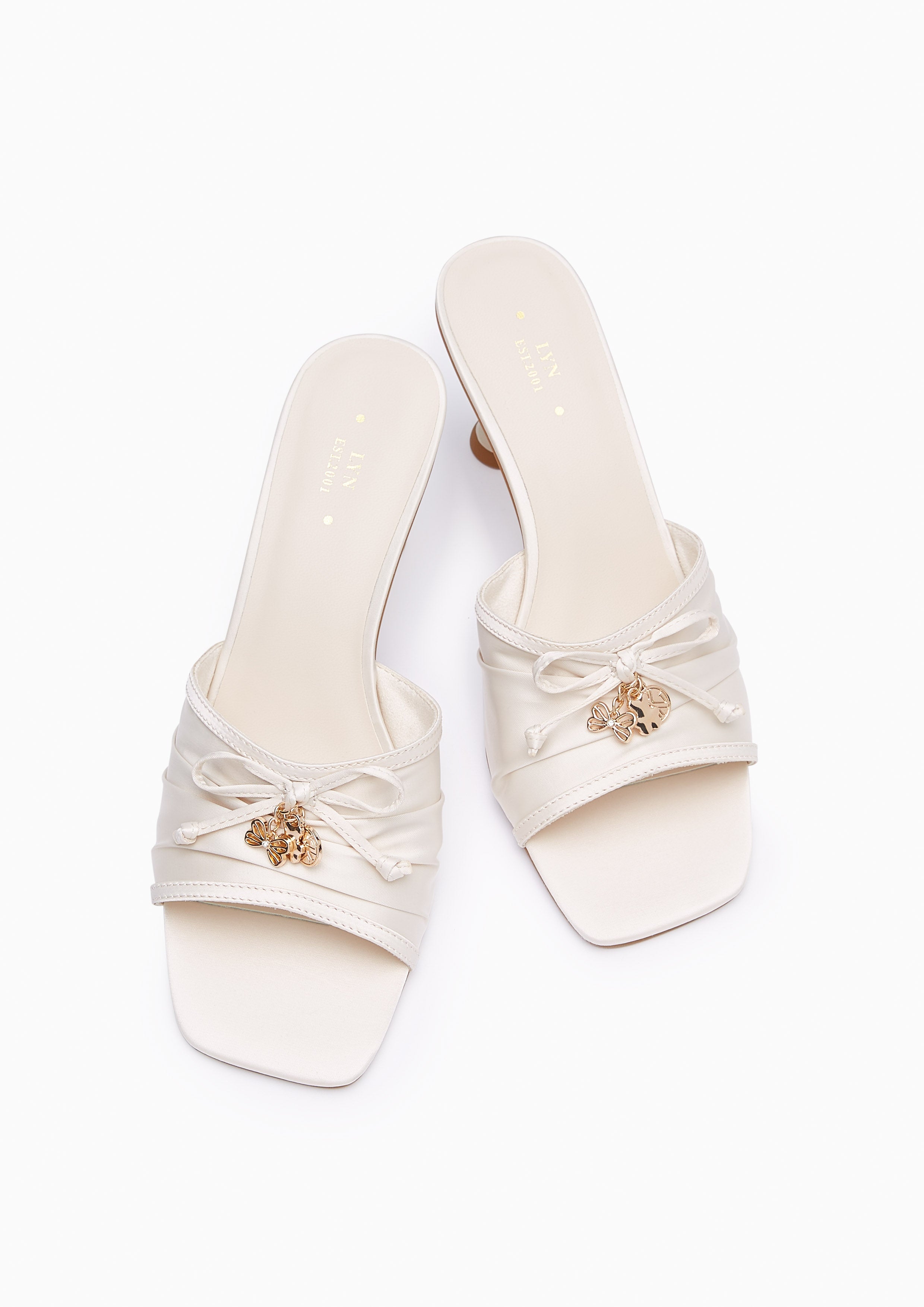 Laurel Flats And Sandals - Ivory