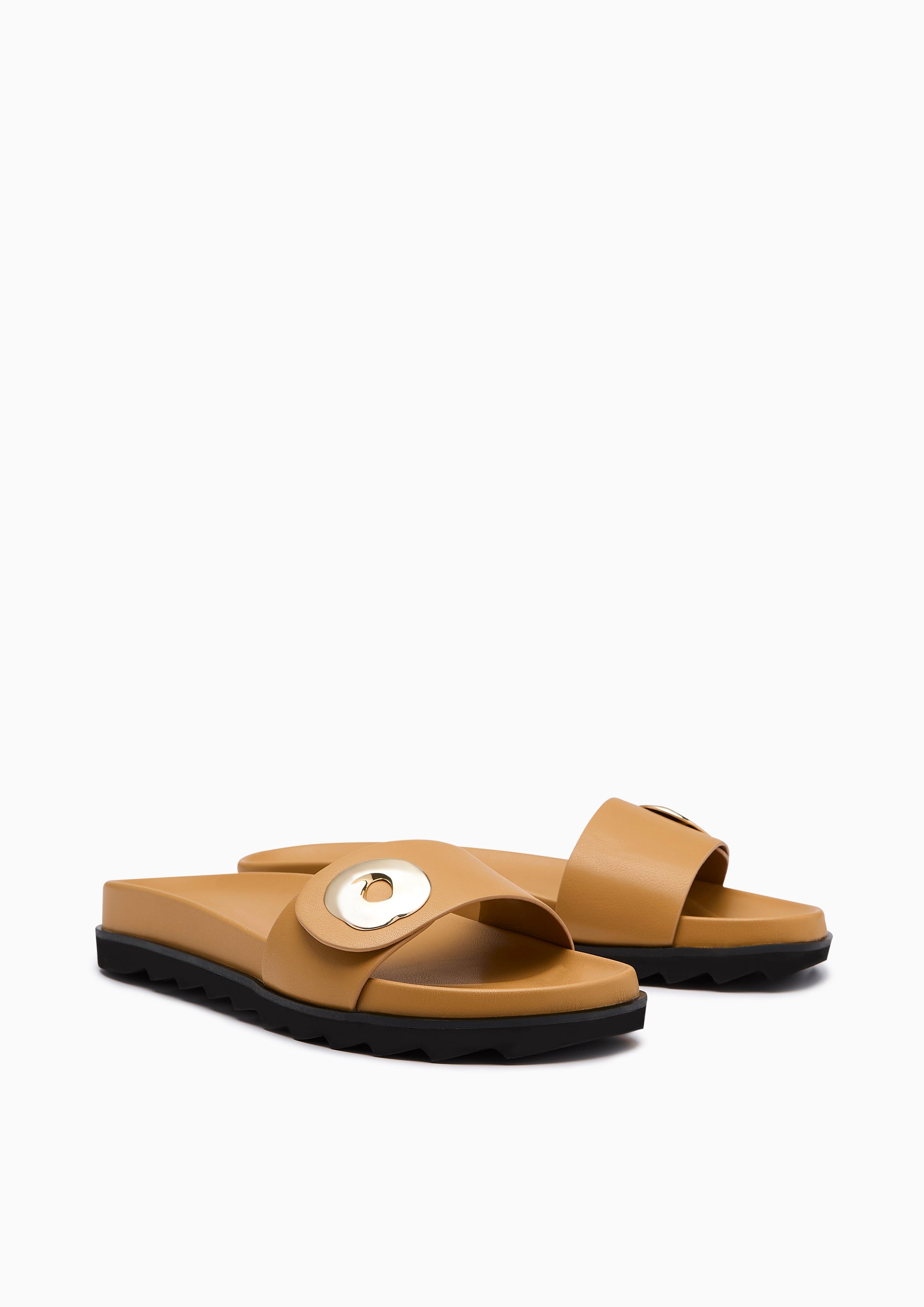 Lay Flats And Sandals - Brown