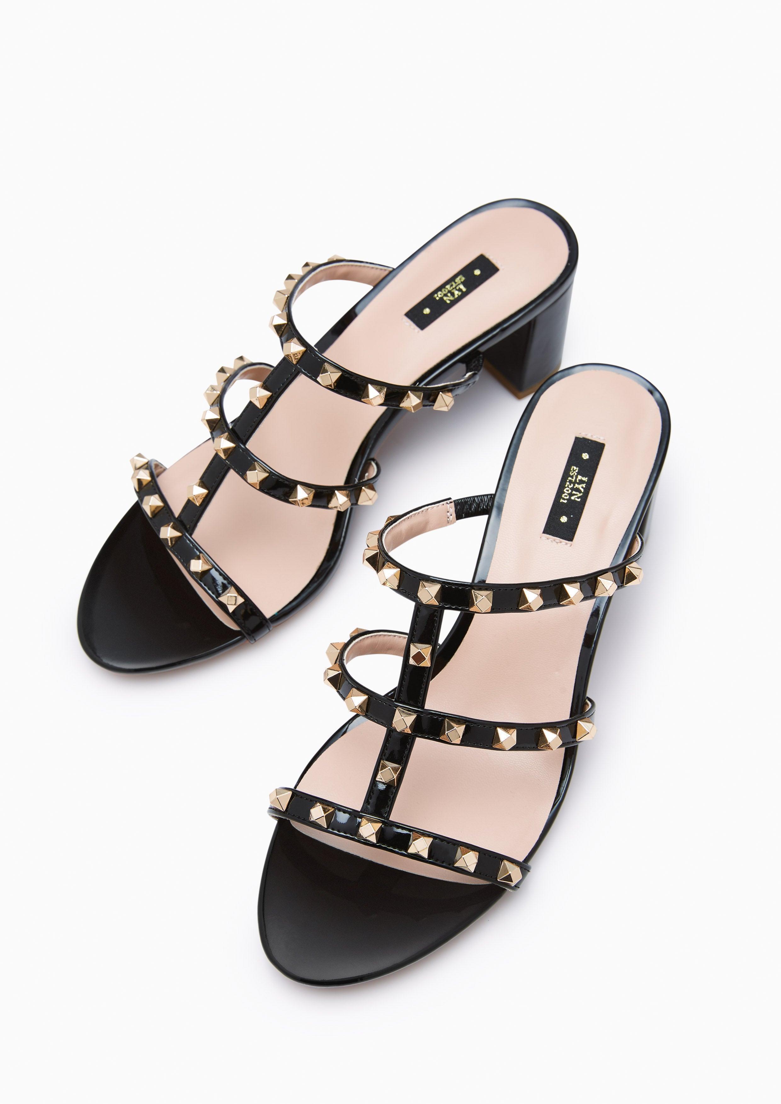 Linda Ii Flats And Sandals - Black