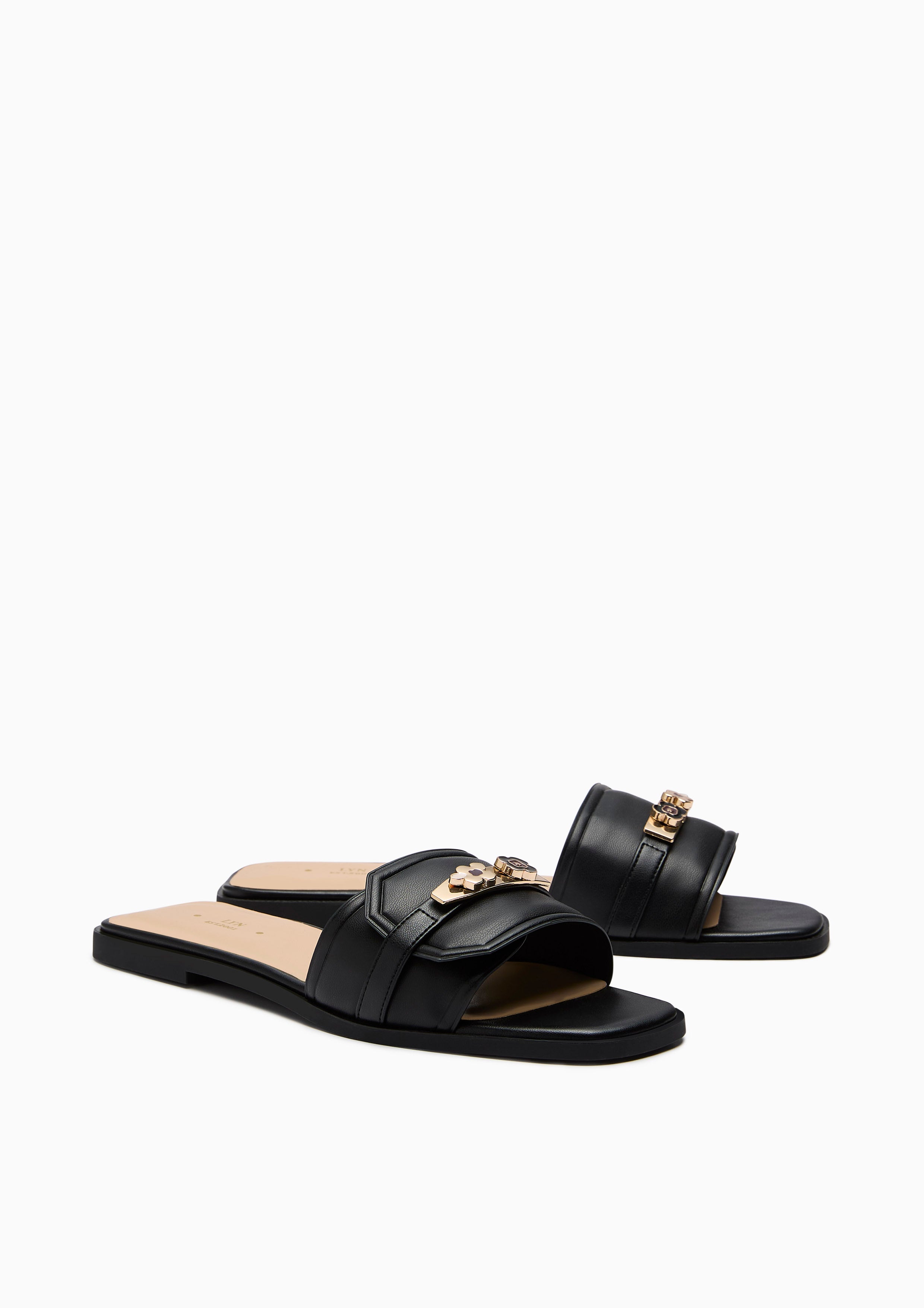 Master Poppy Flats And Sandals - Black