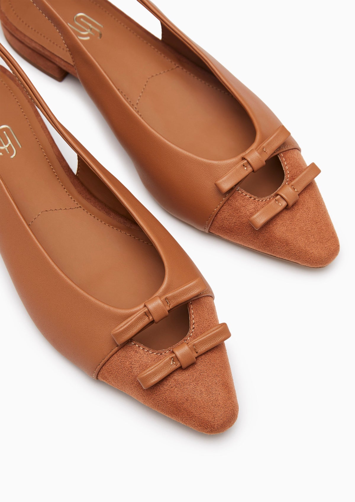 Lindsay Infinite Flats And Sandals - Tan