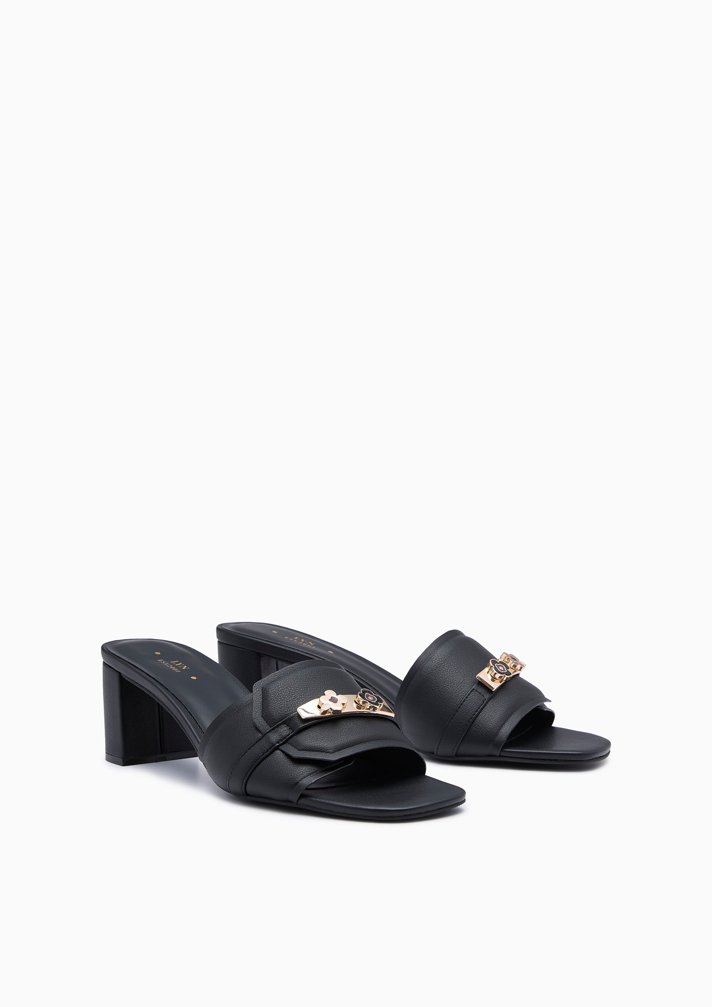 Master Mid Poppy Flats And Sandals - Black
