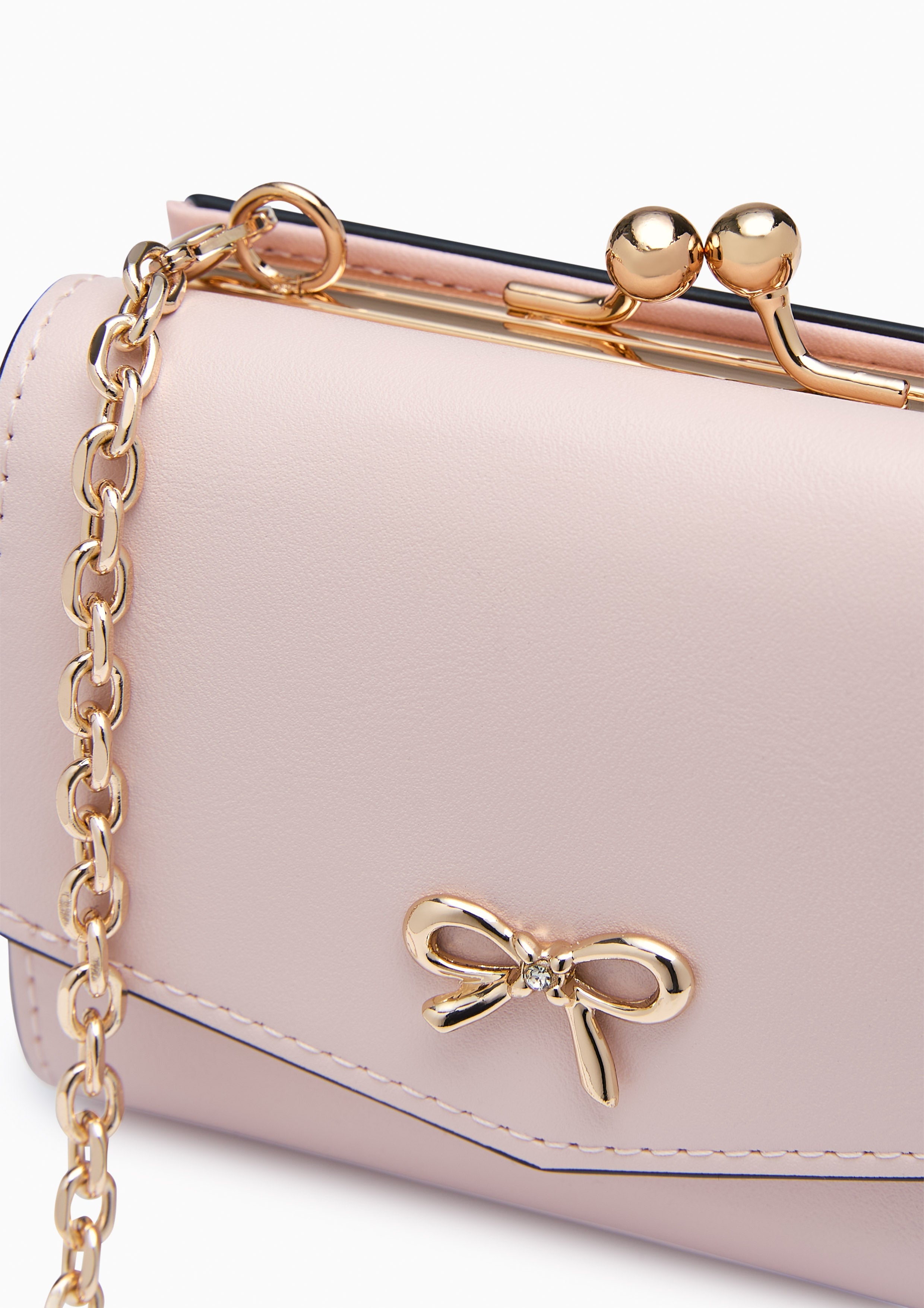 Madelynn Short Wallet On Chain - Light Pink