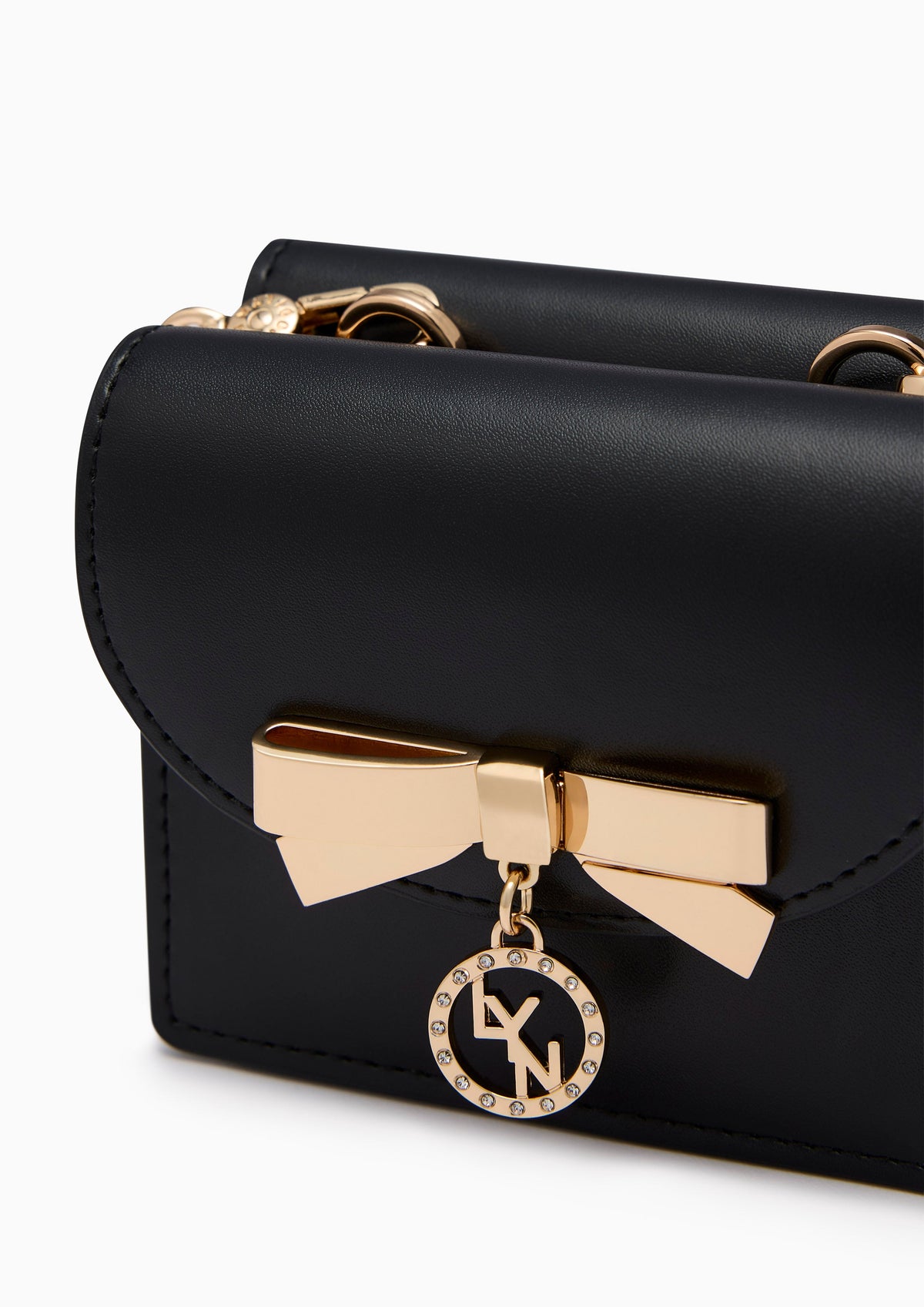 Brina Short Wallet On Chain - Black