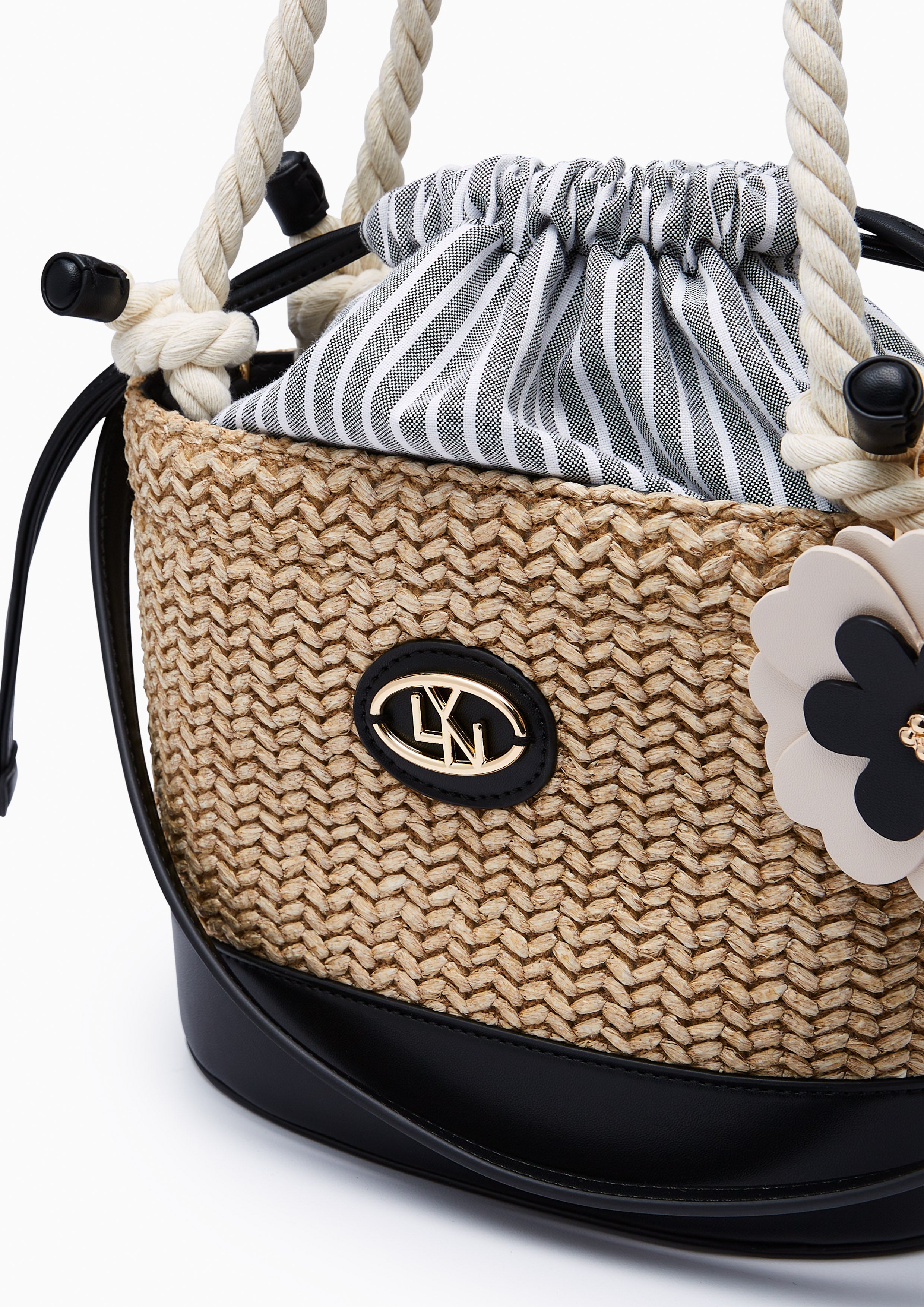 Ta-Ke Bucket Bucket Bag - Black