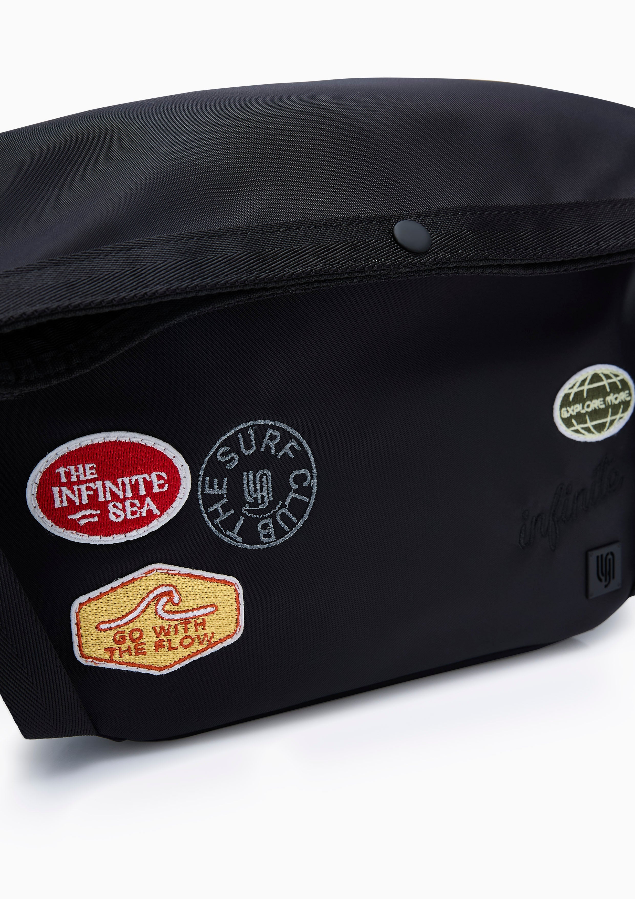 Breeze Infinite S Messenger Bag - Black