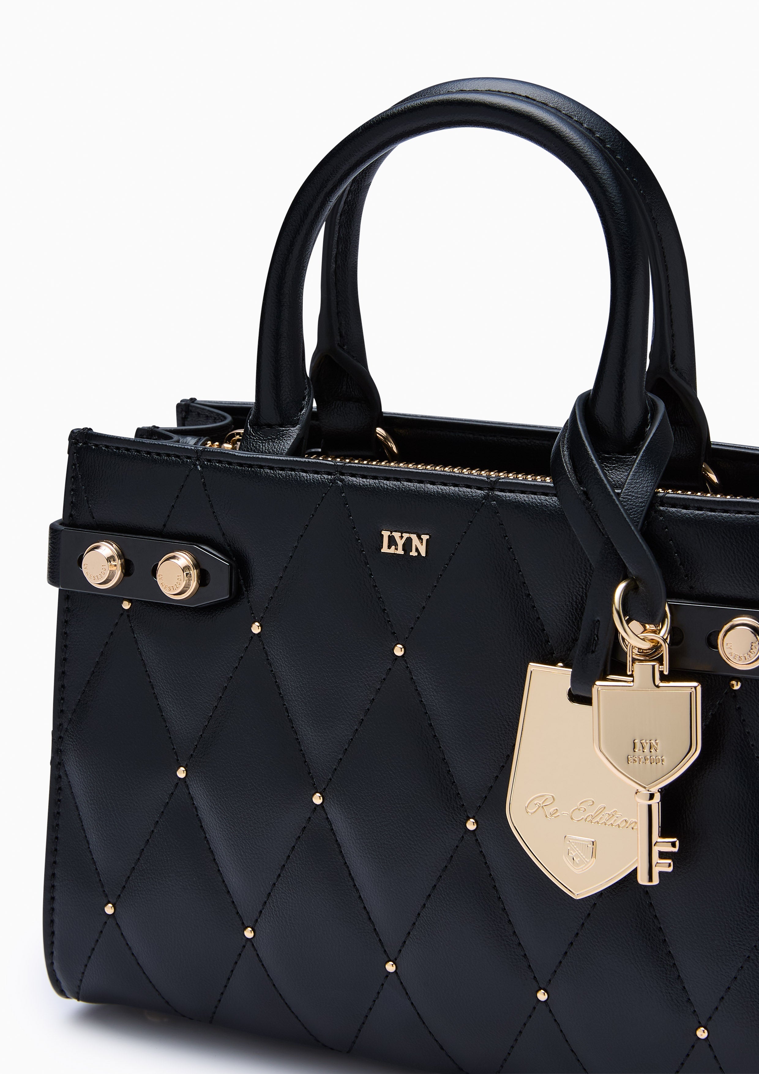 Hera Fineness Top Handle S Handbag - Black