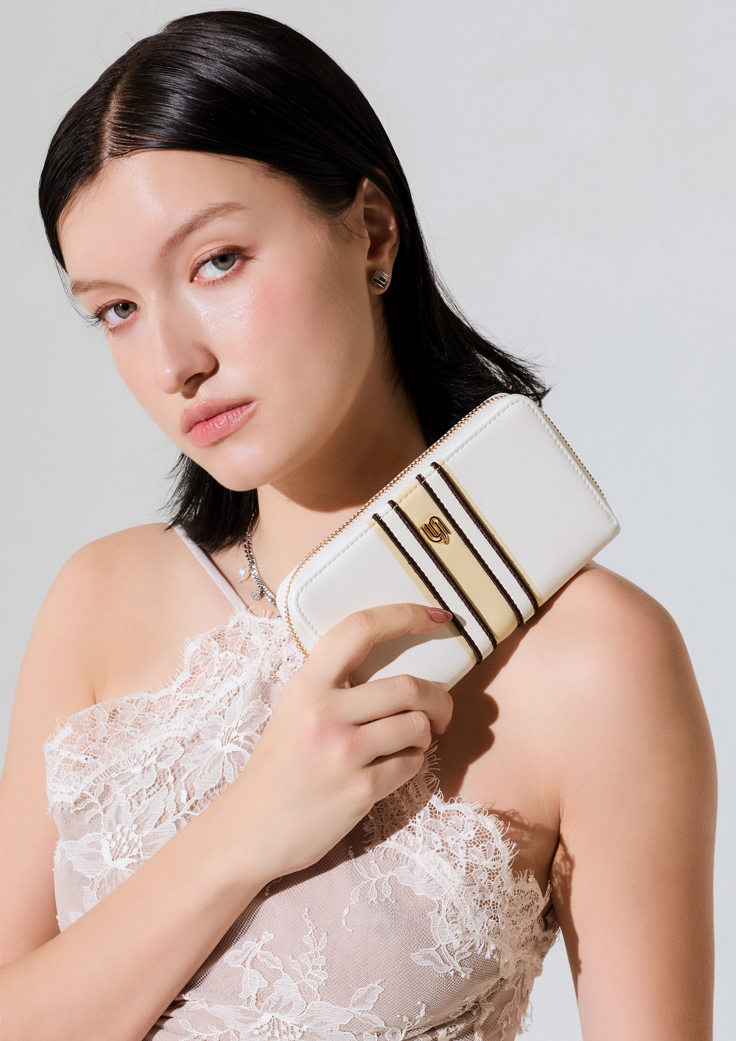 Matty Infinite Zip Semi Short Wallet - Ivory