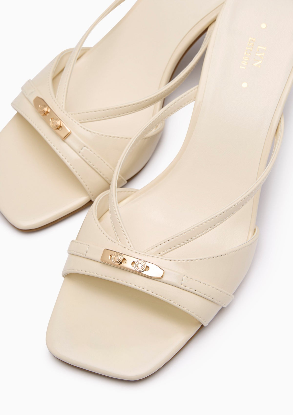 Master Strapy Flats And Sandals - Ivory
