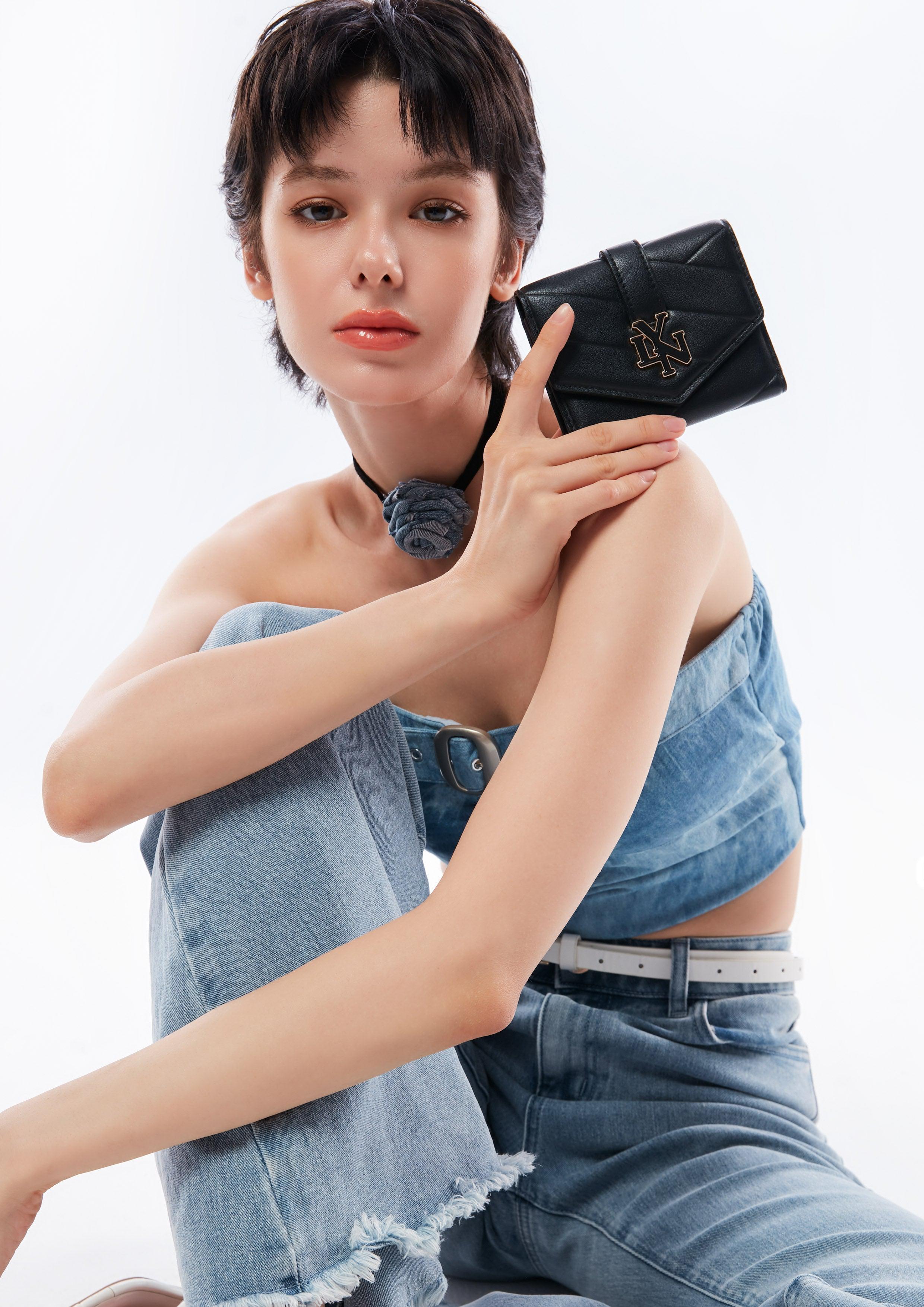 MOVA SHORT WALLETS - LYN VN