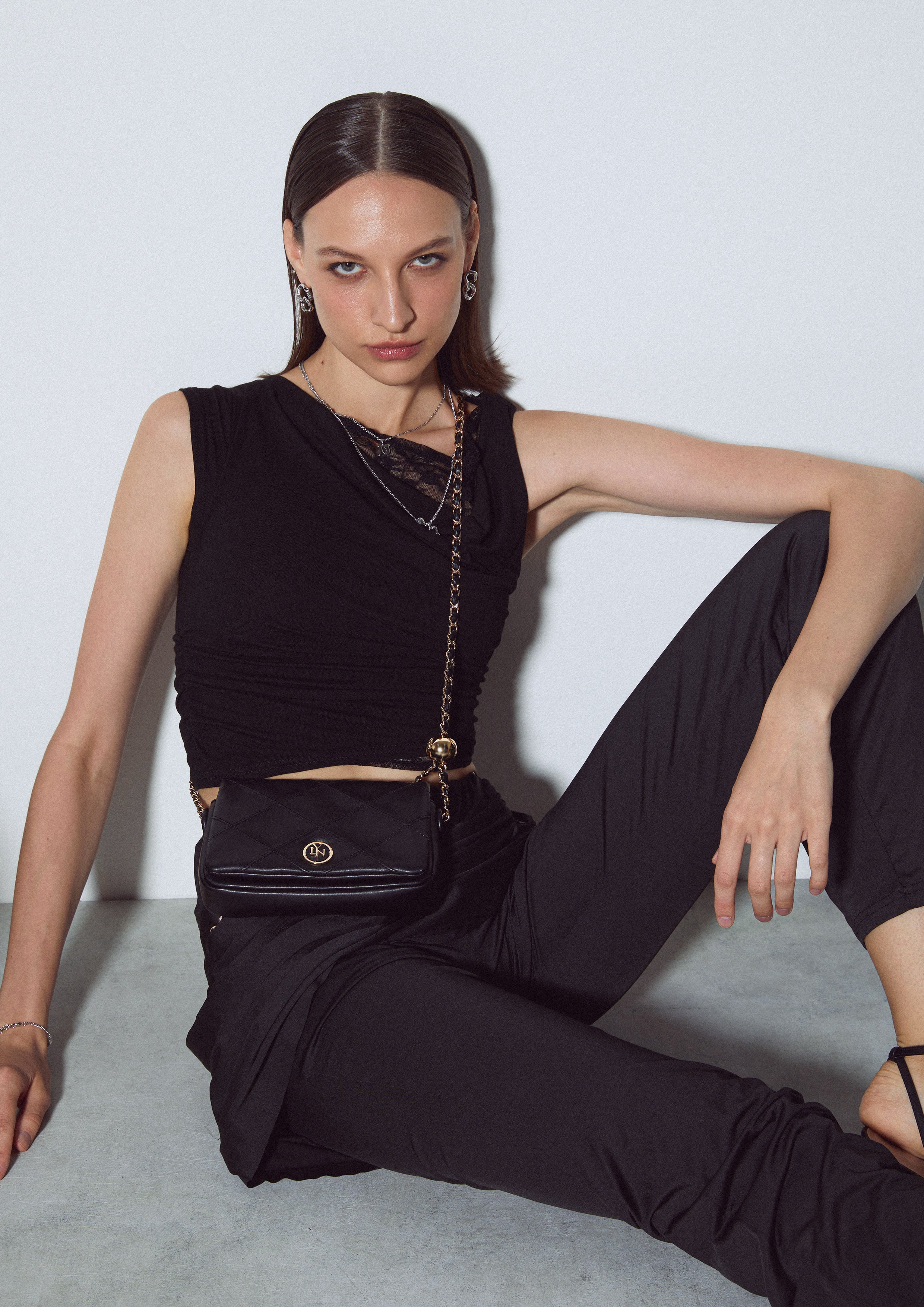 Suva Xs Crossbody Bag - Black