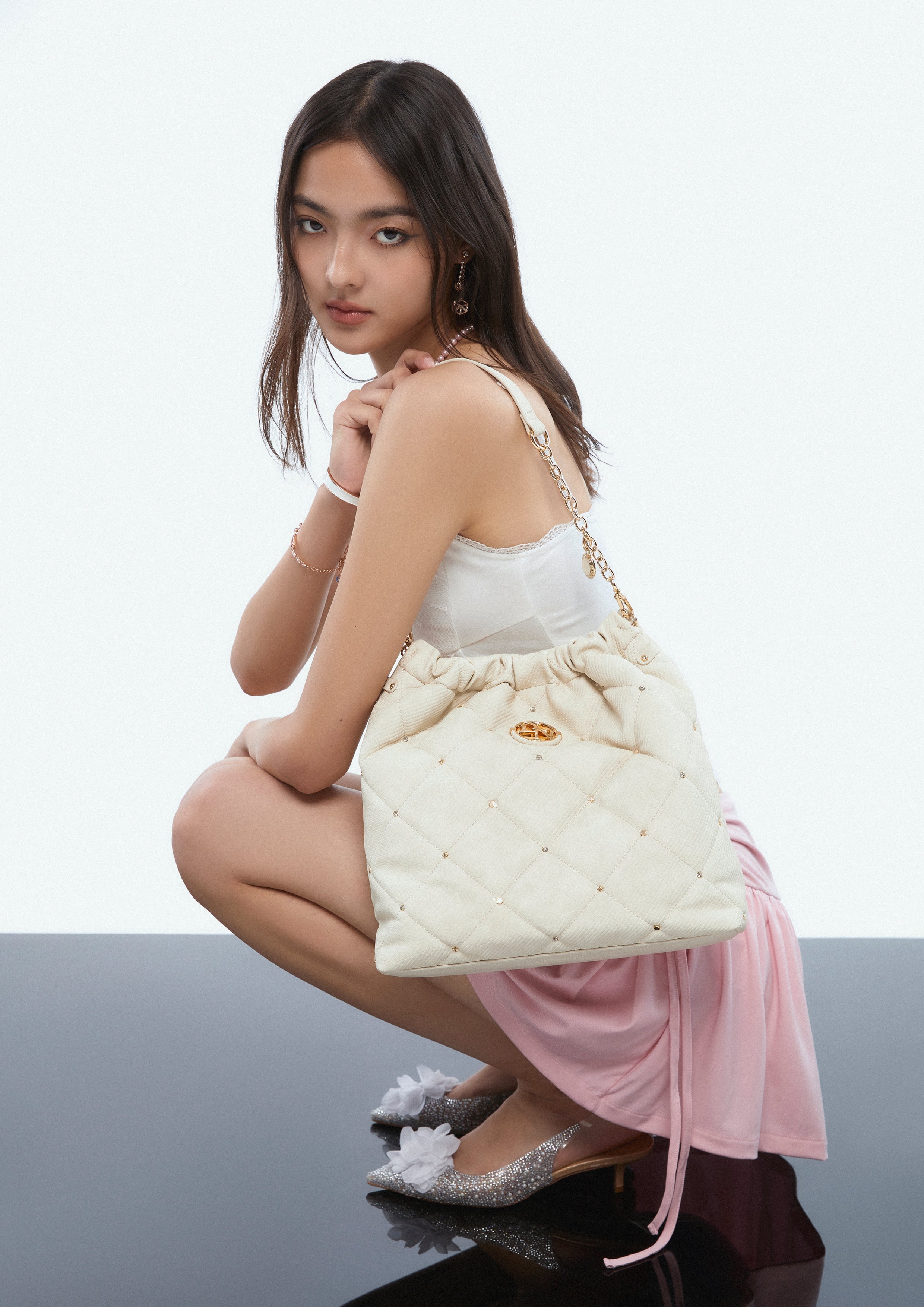 Fontia Brinkty Oversized Shoulder Bag - Ivory