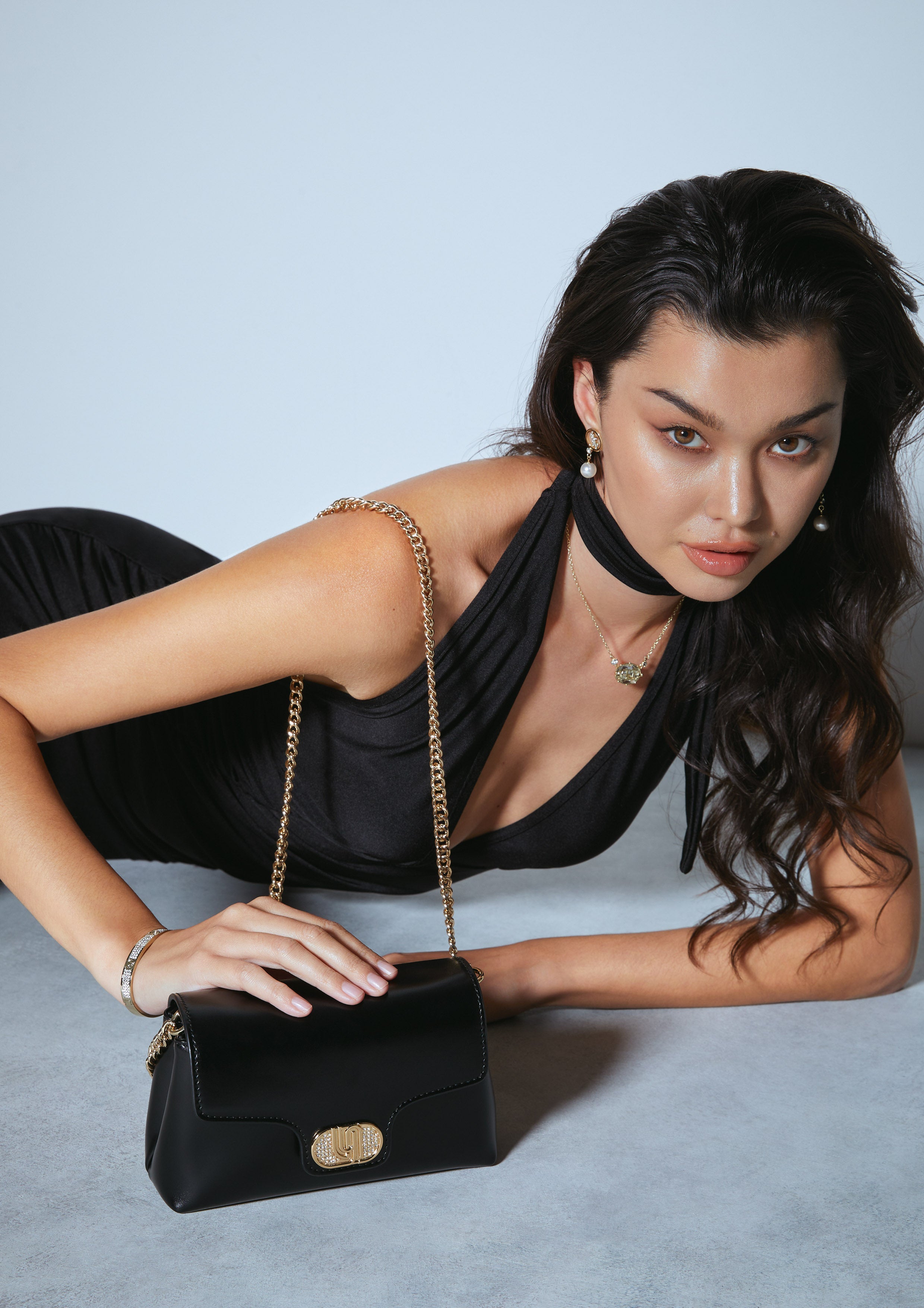 Flashy Infinite Crossbody Bag - Black