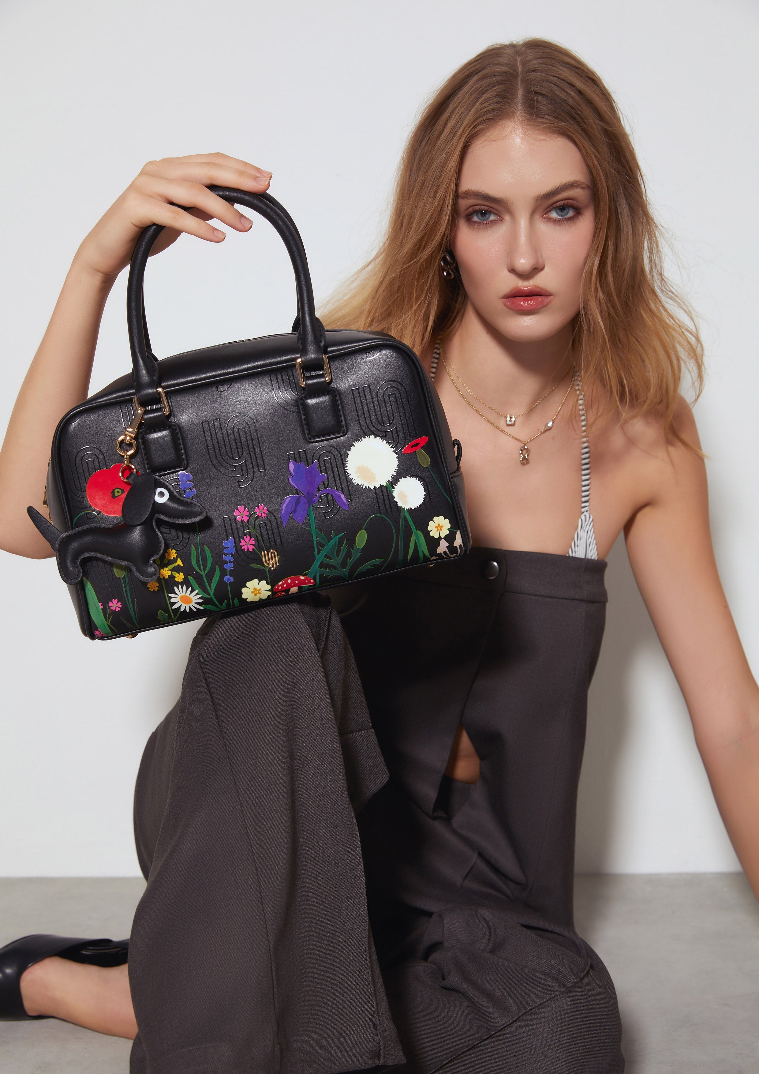 Blossom Infinite Shoulder Bag - Printed Black
