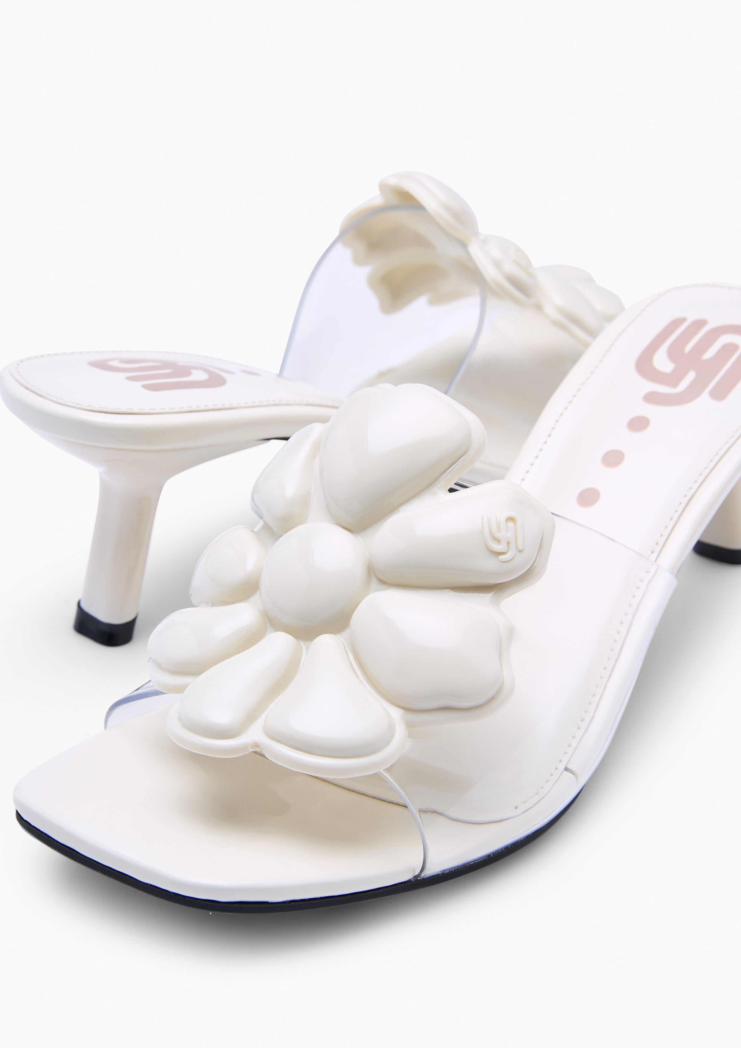Jasmine Jelly Flats And Sandals - Ivory