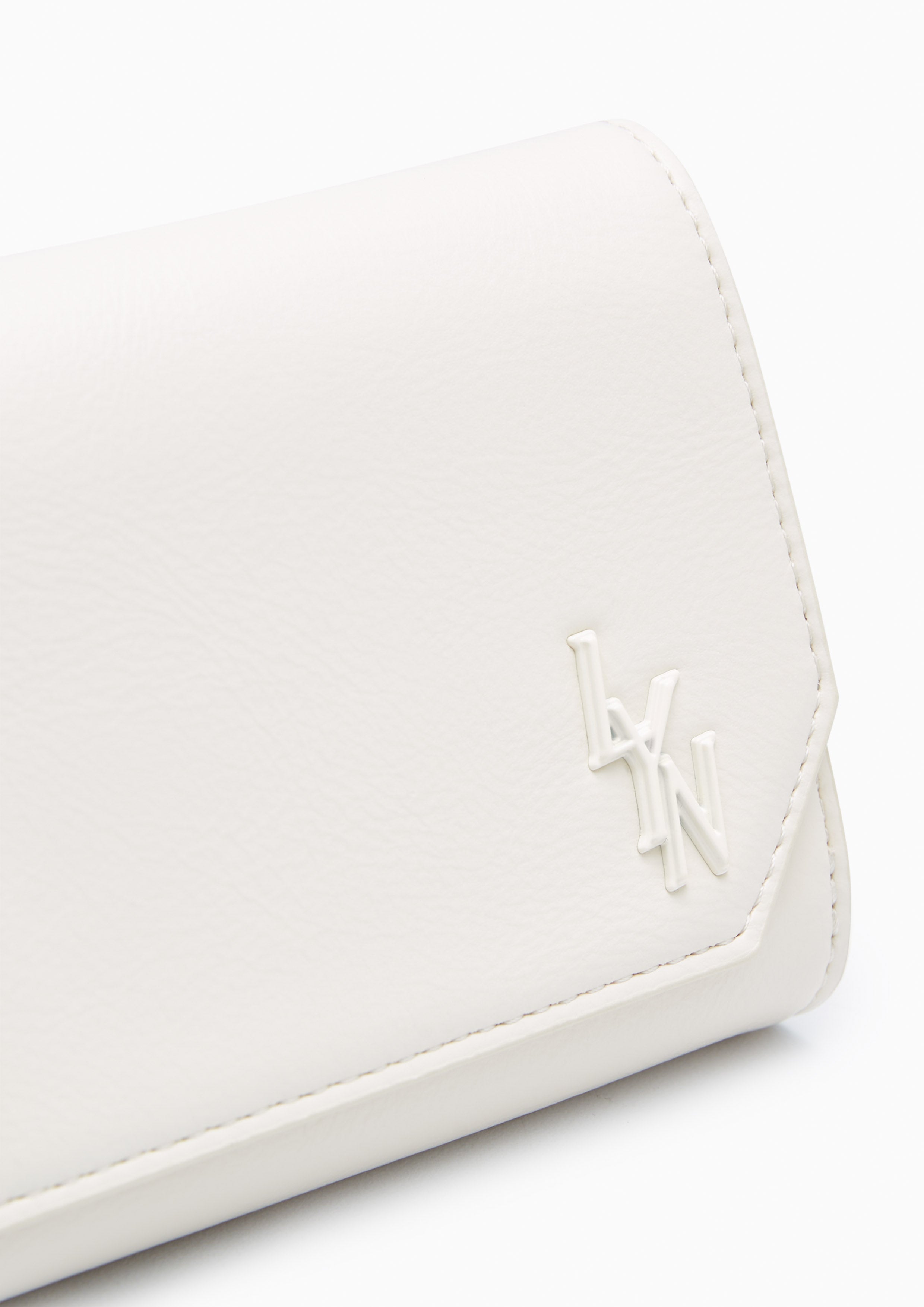 Thunder Flap Wallet On Chain - Ivory