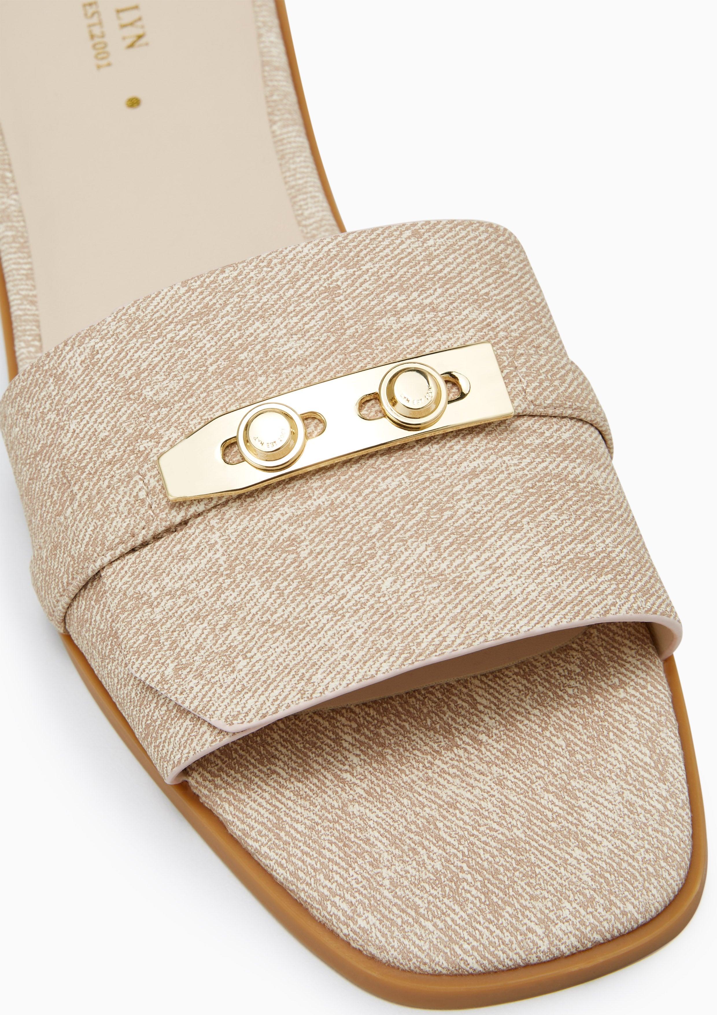 Master Ii Flats And Sandals - Biege Variation