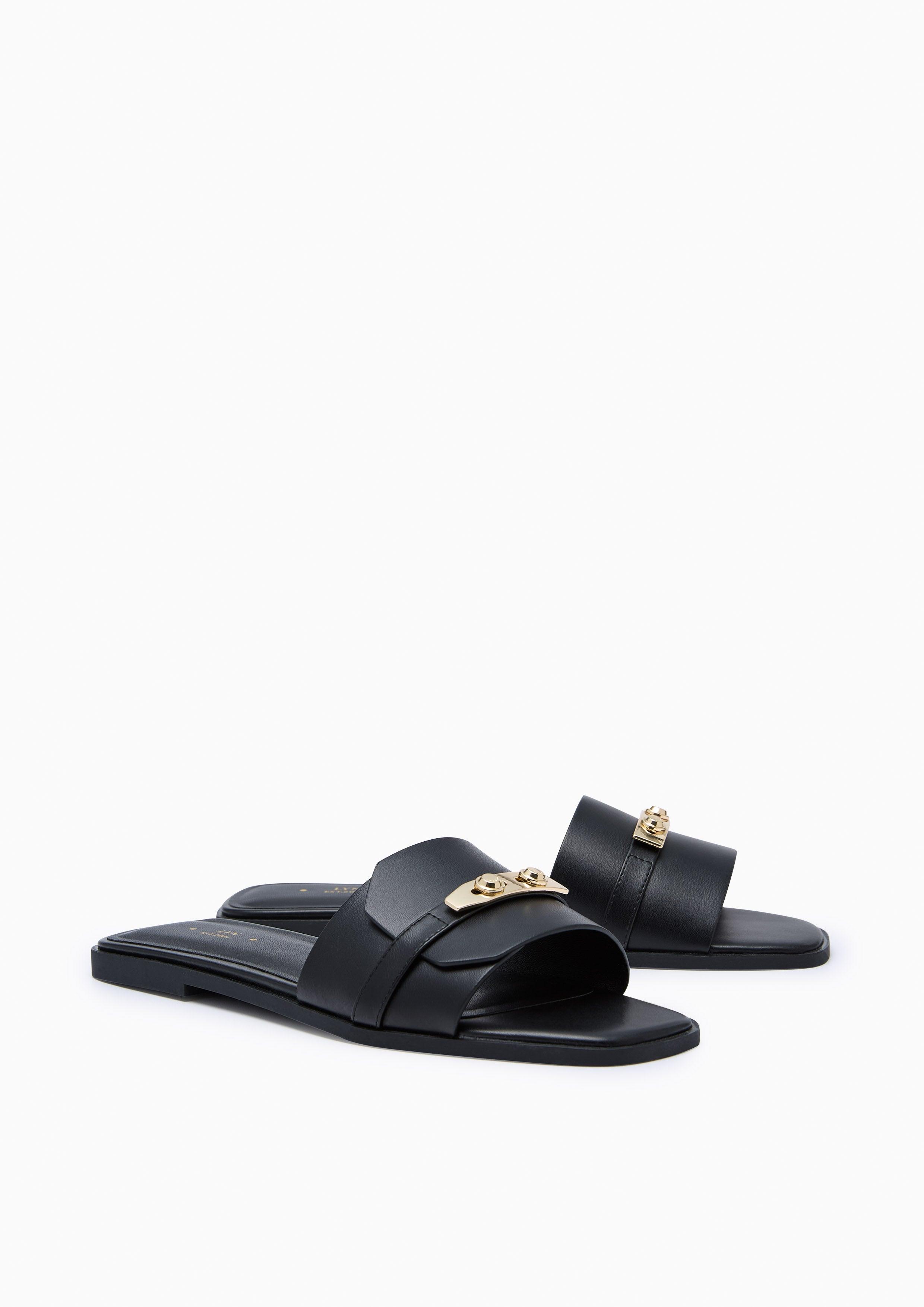 Master Ii Flats And Sandals - Black