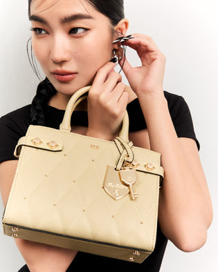 Explore Stylish Bags for Every Day | Túi Lyn Thời Trang từ Lyn Vietnam