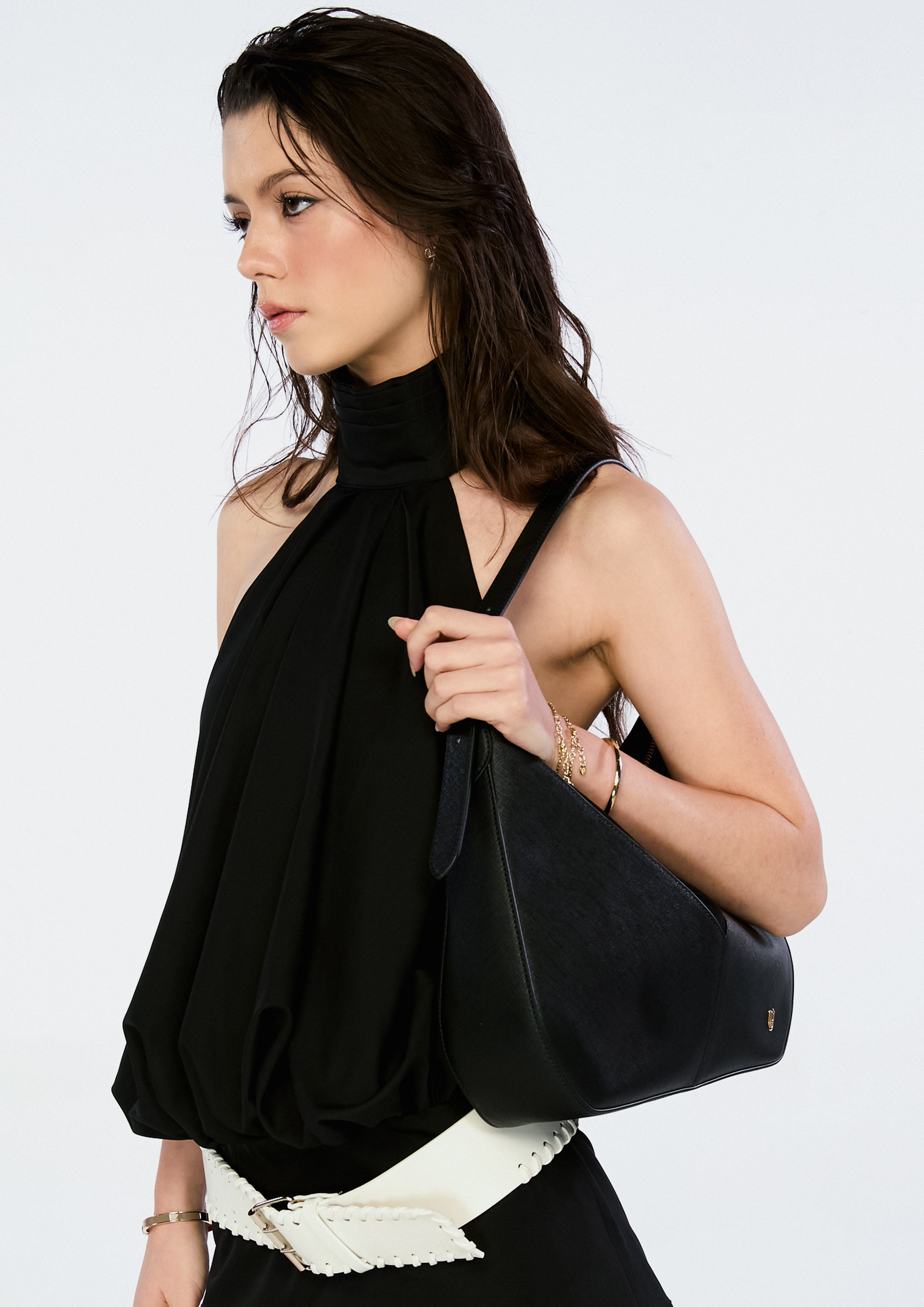 Poka Infinite  M Shoulder Bag - Black