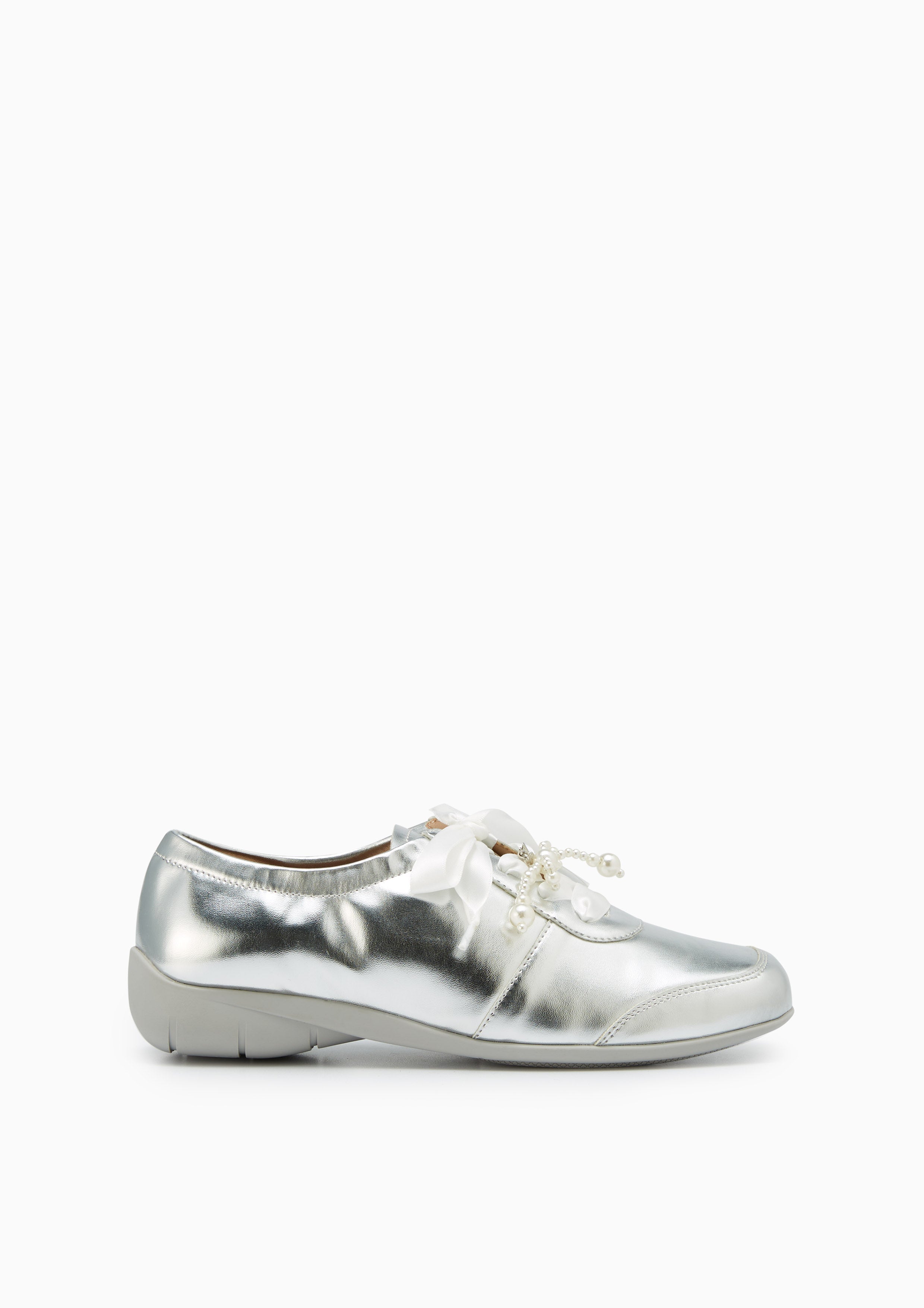 Blakely Flats And Sandals - Silver