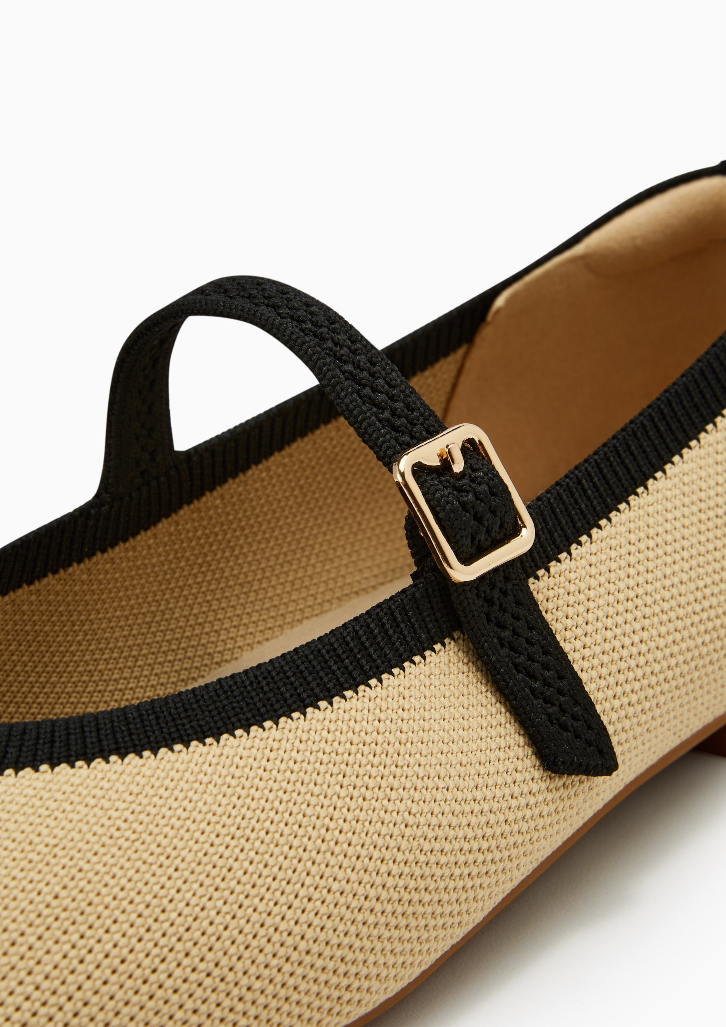 Grace Flats And Sandals - Beige