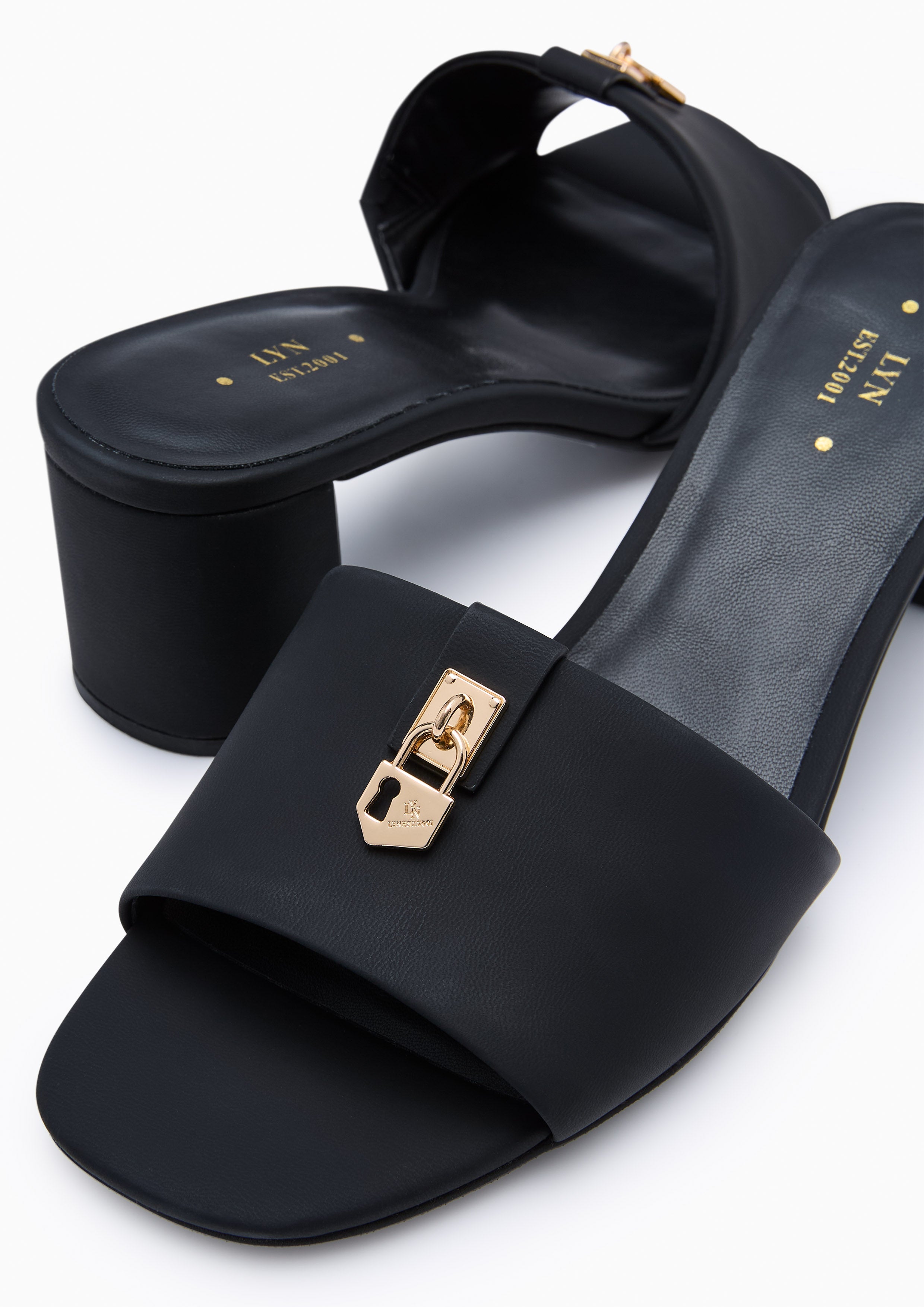 Neutra Mid Heels - Black