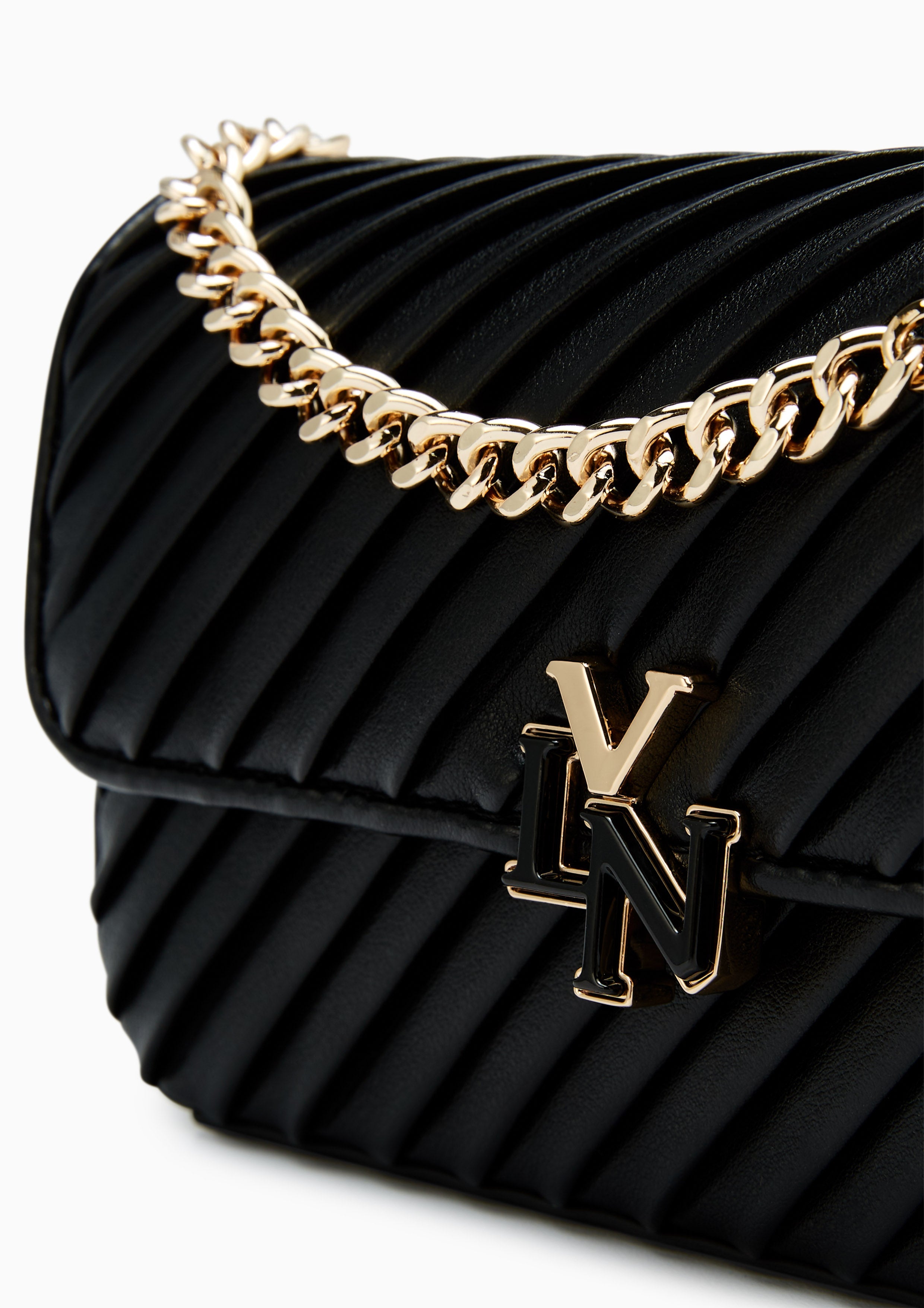 Pleat Rexha Phone Holder  Wallet On Chain - Black