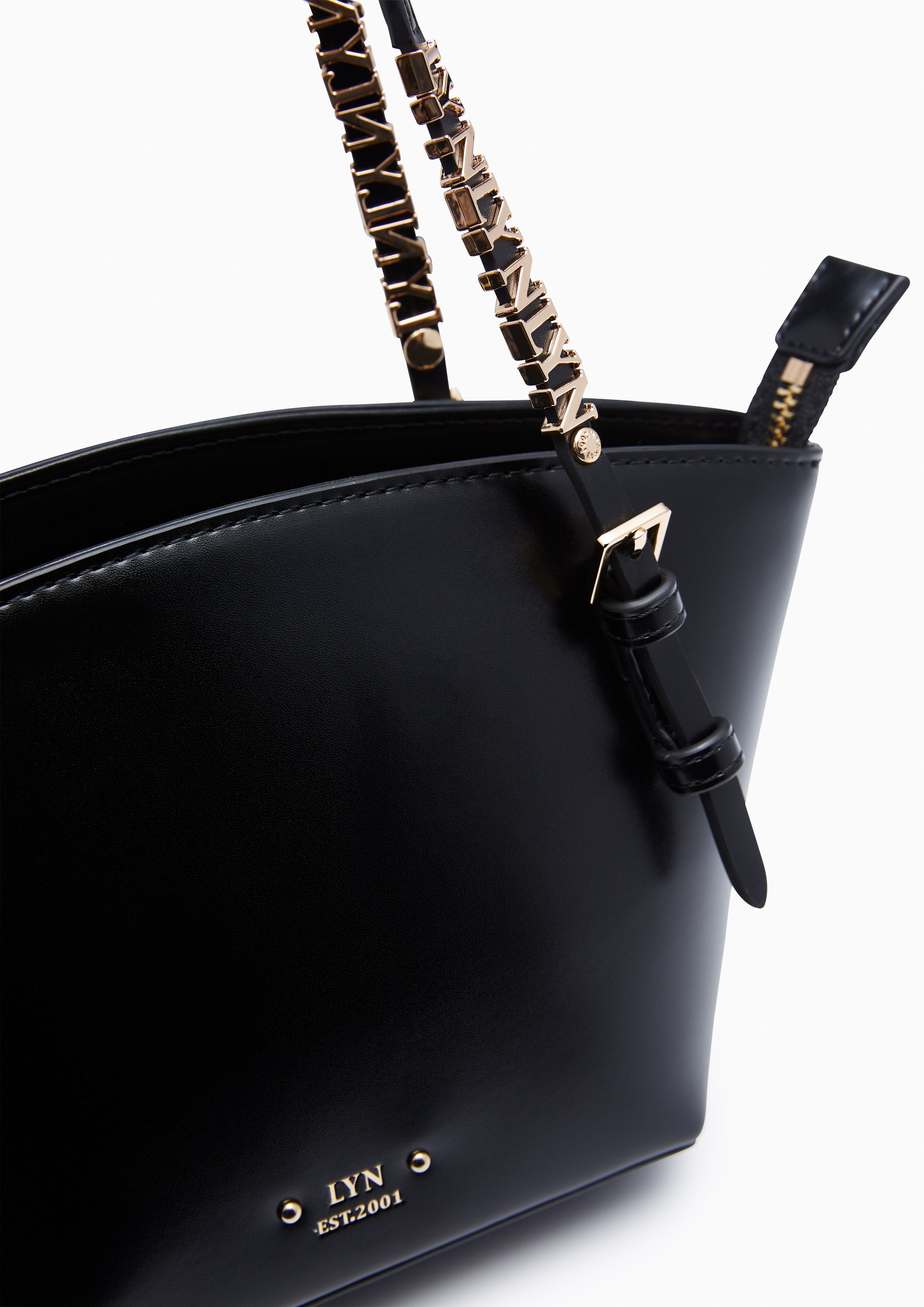 Lynnesy  M Handbag - Black
