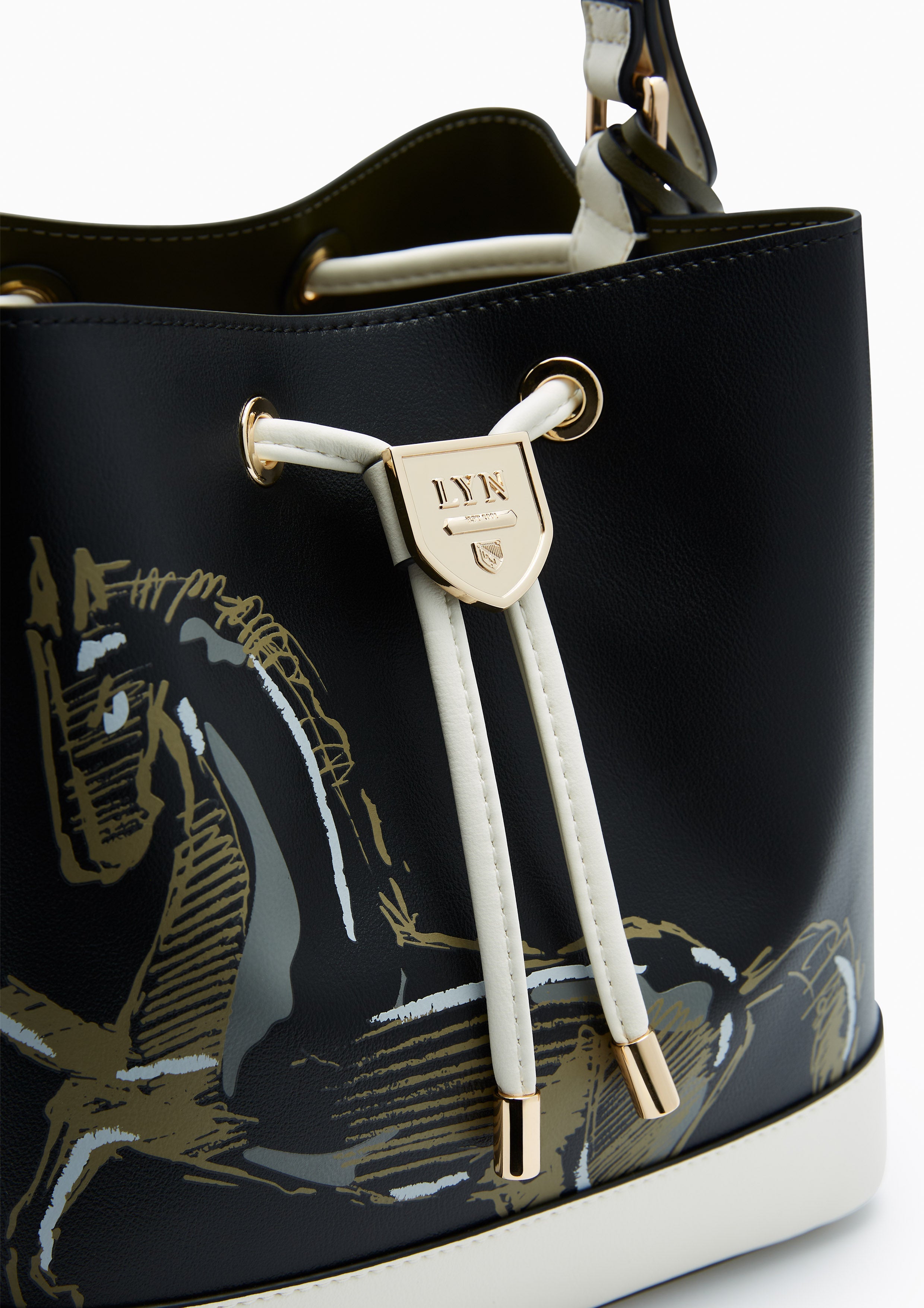 Re-Edit Mustang  M Bucket Bag - Black