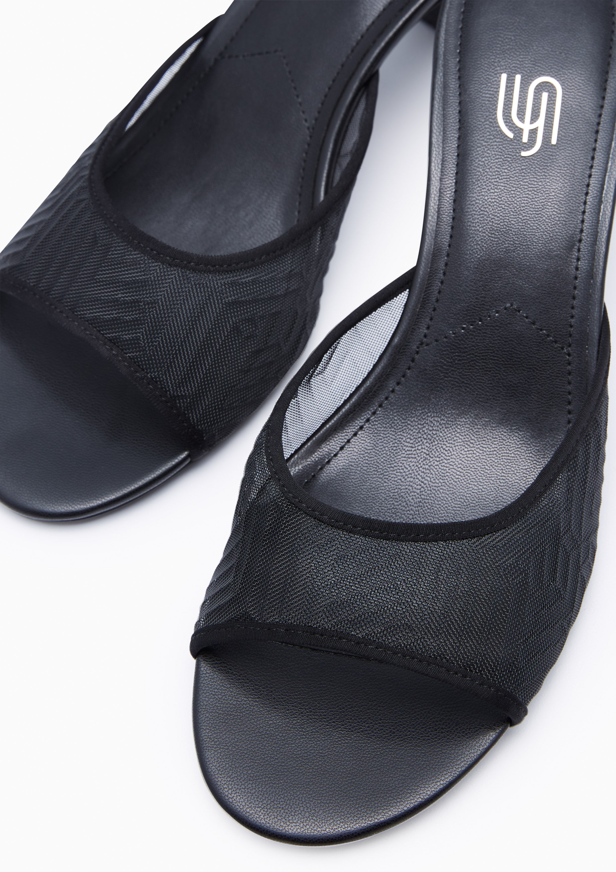 Lottie Infinite Flats And Sandals - Black