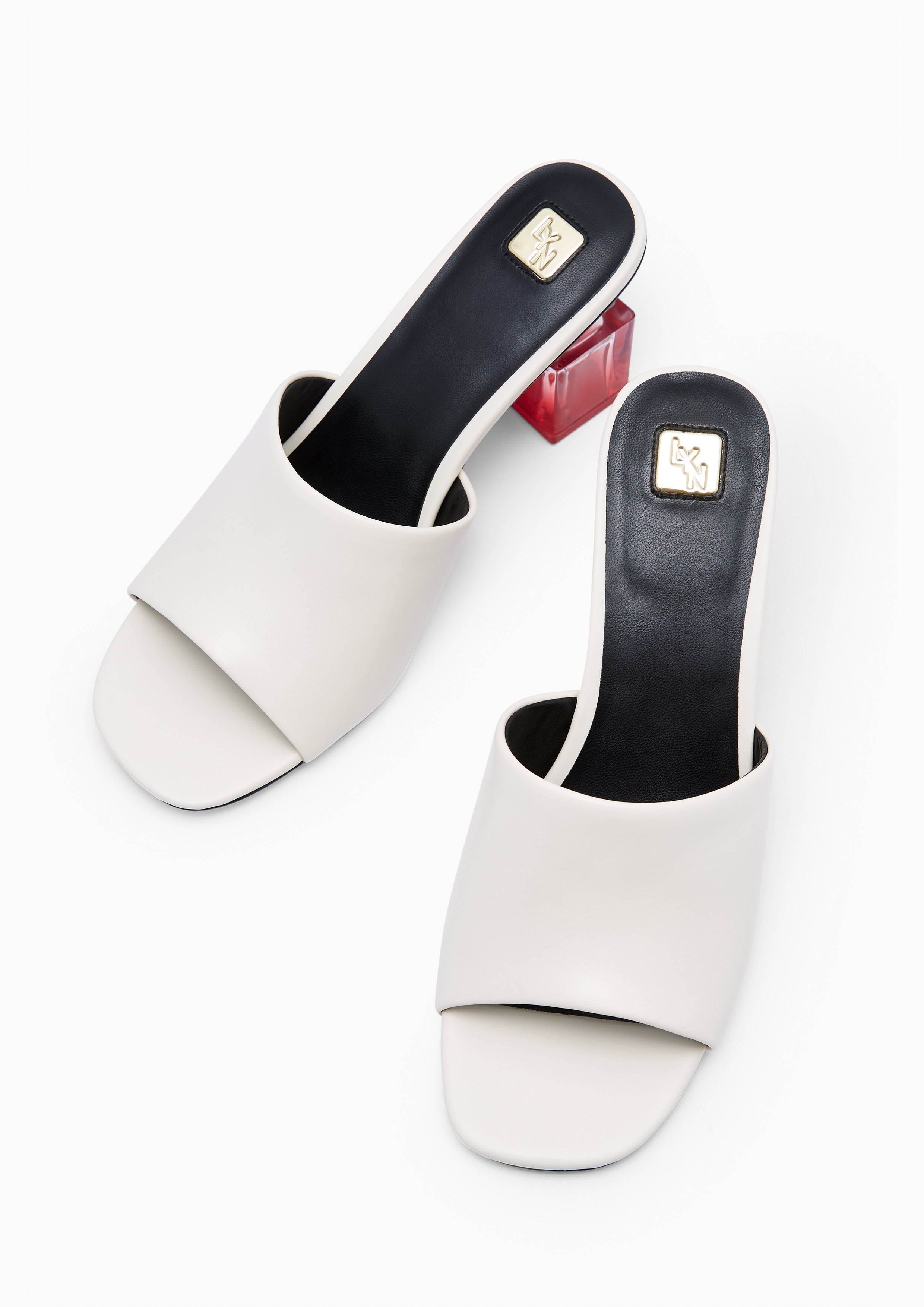 Tish Flats And Sandals - Off-White