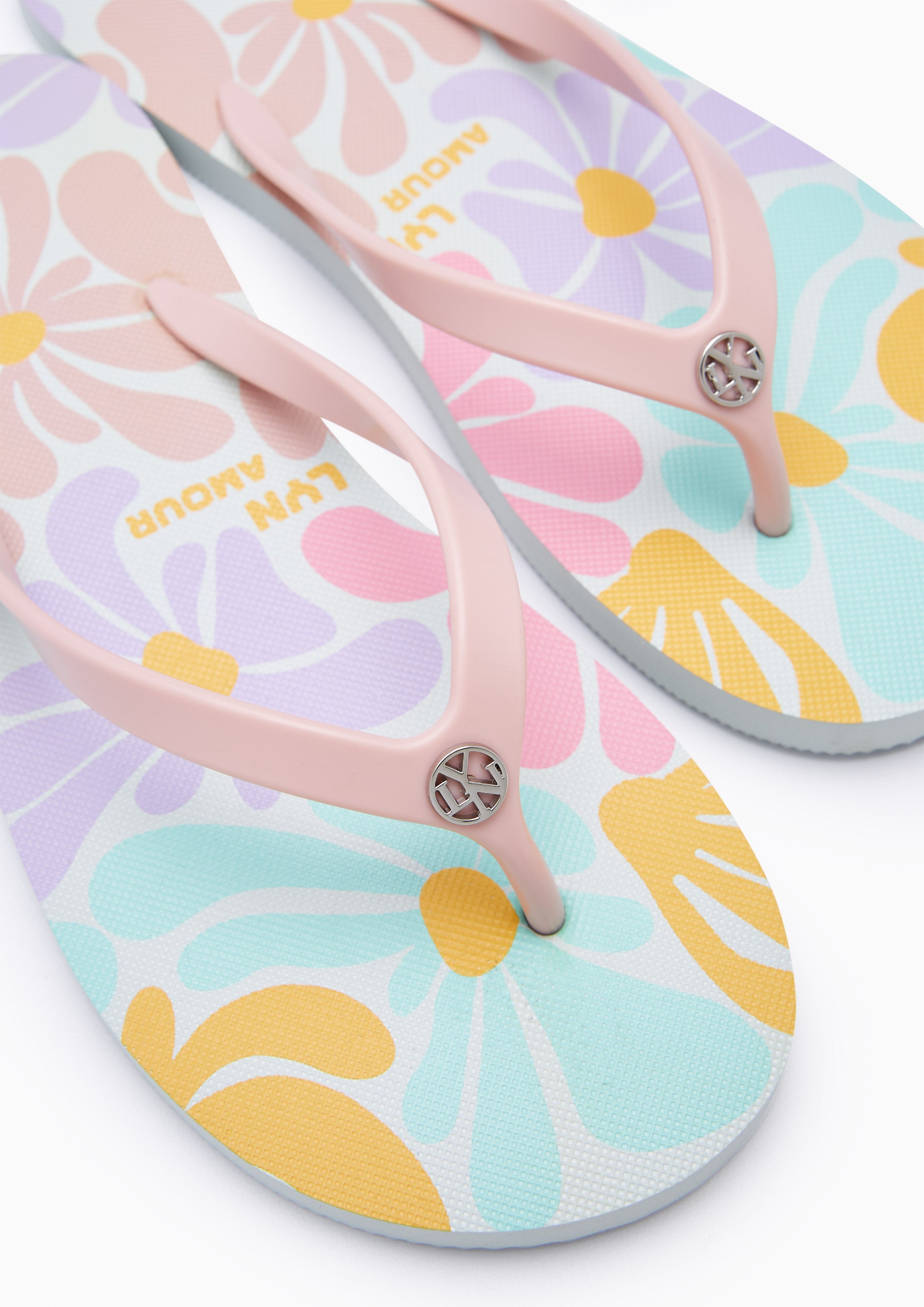 Summer Beach'26 Flats And Sandals - Printed Multi