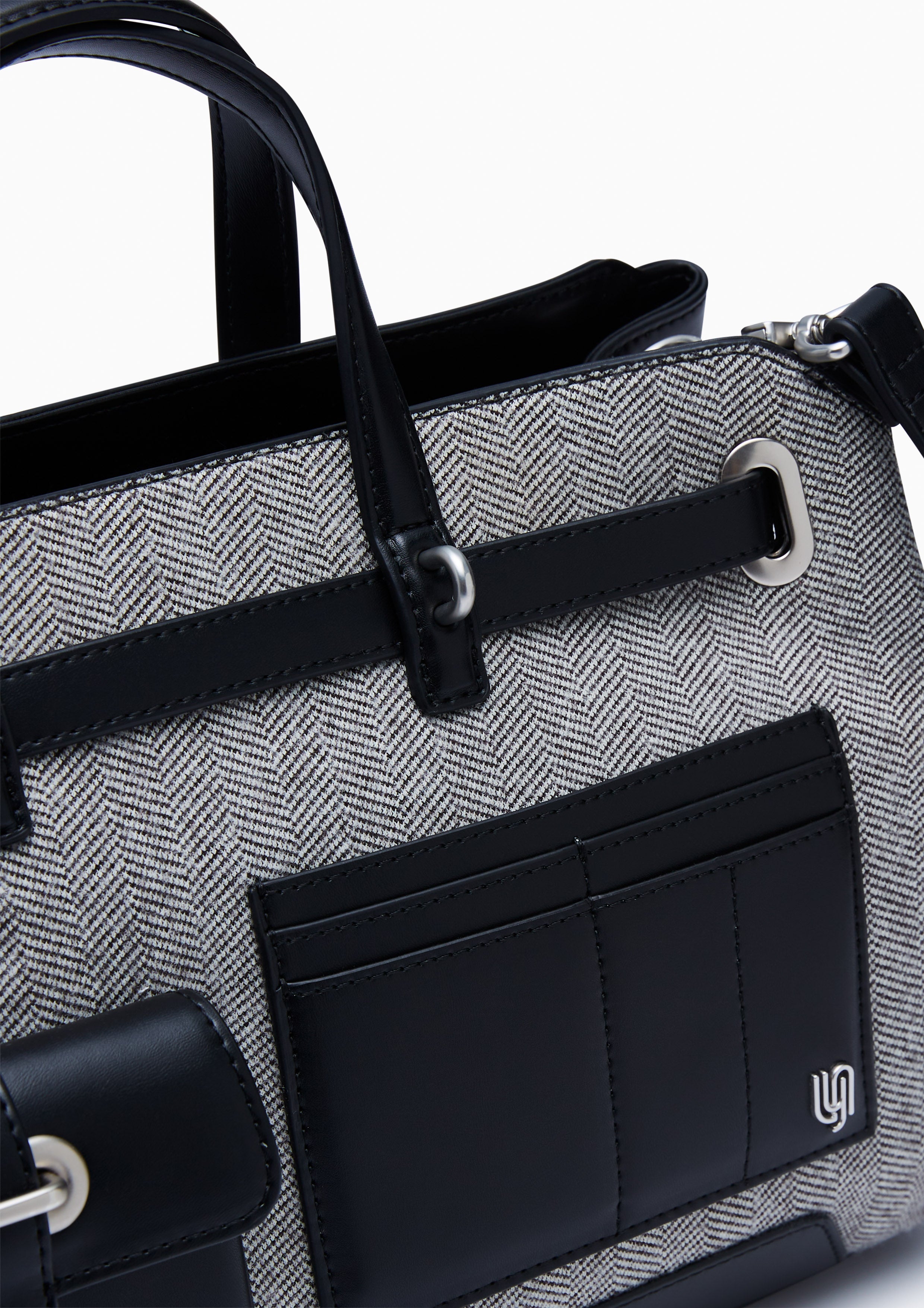 Othello Infinite Top Handle L Handbag - Black