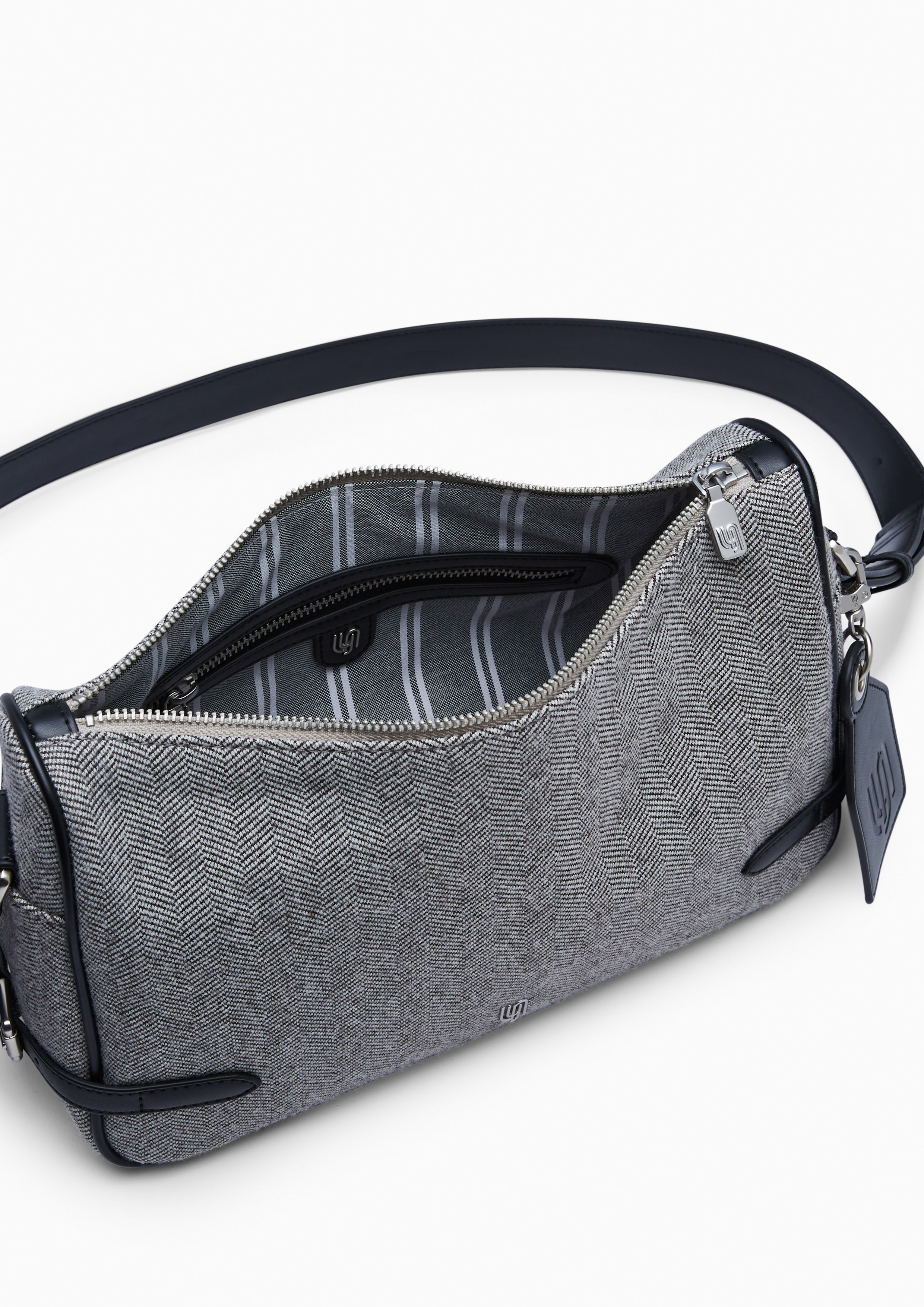 Othello Infinite  M Shoulder Bag - Black