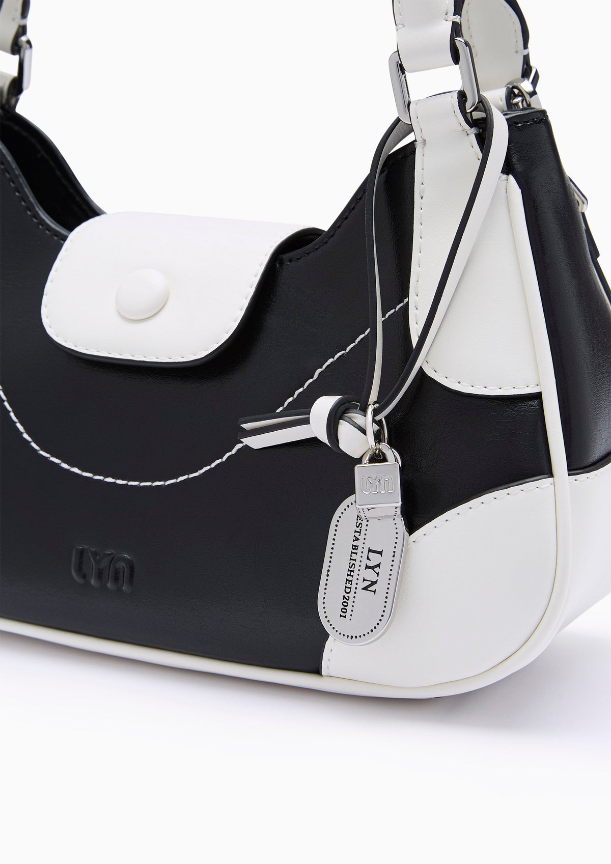 Puppis S Shoulder Bag - Black