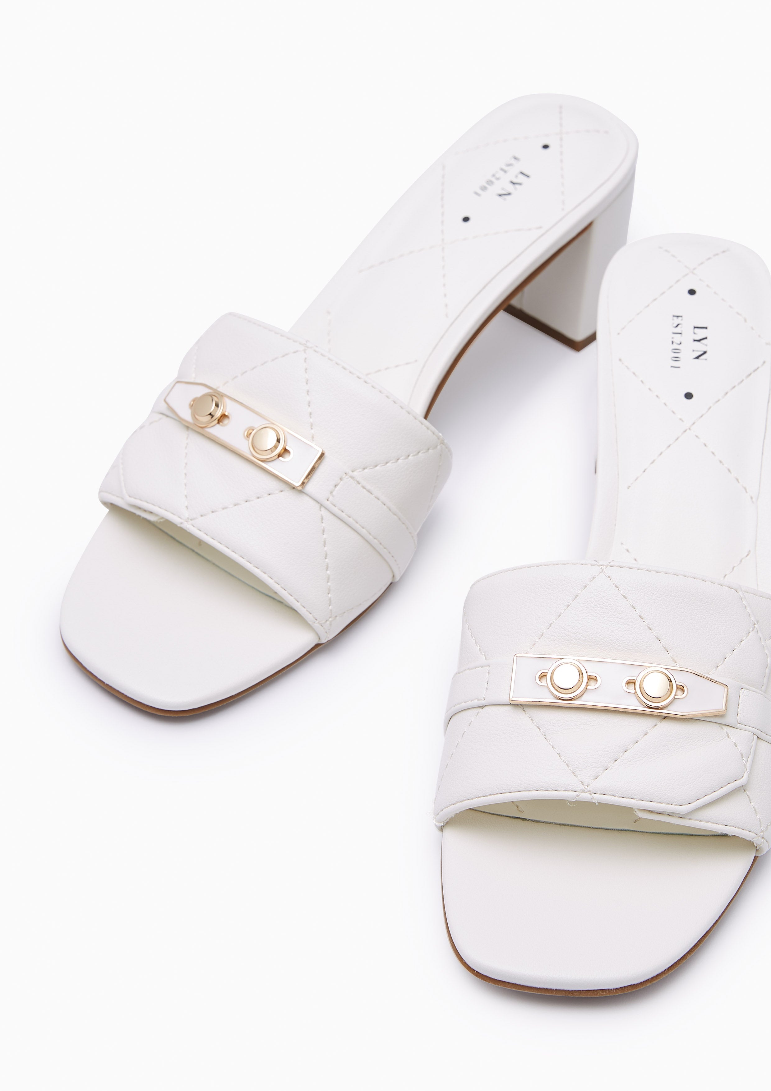 Master Mid Quilt Flats And Sandals - Ivory