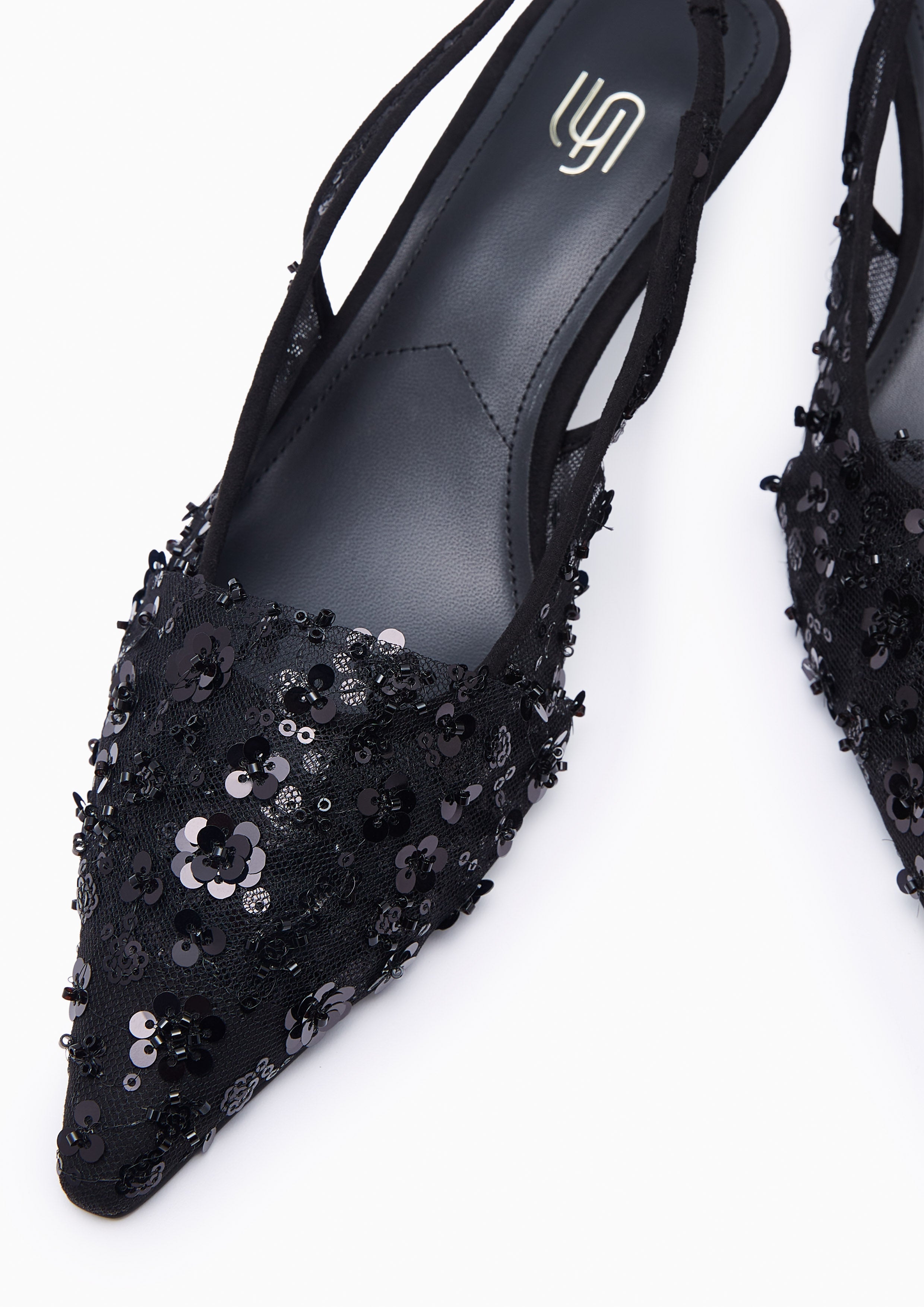 Gredie Infinite Flats And Sandals - Black